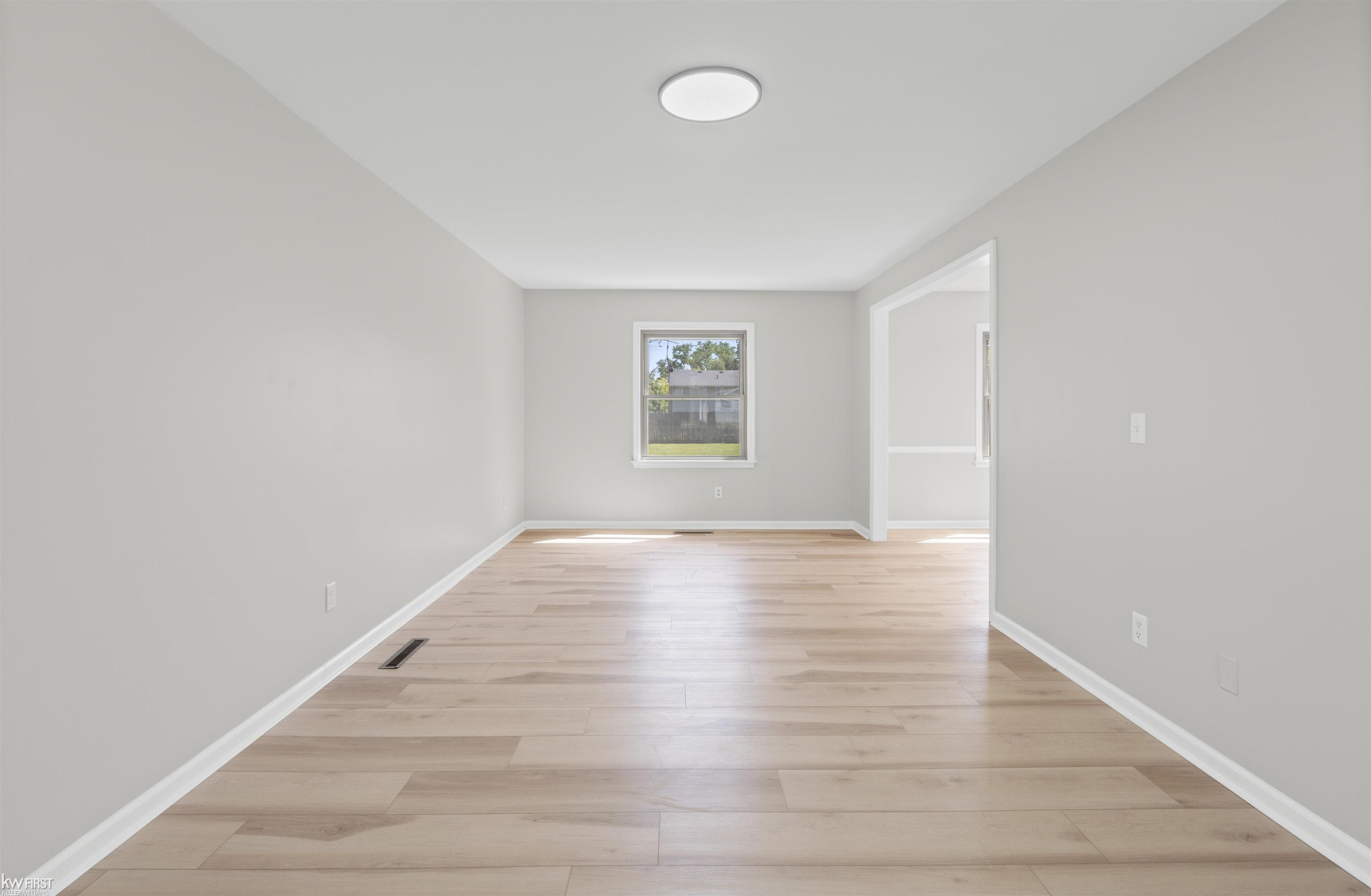 3183 Bridle Path, Flint, MI 48507 — Photo 33