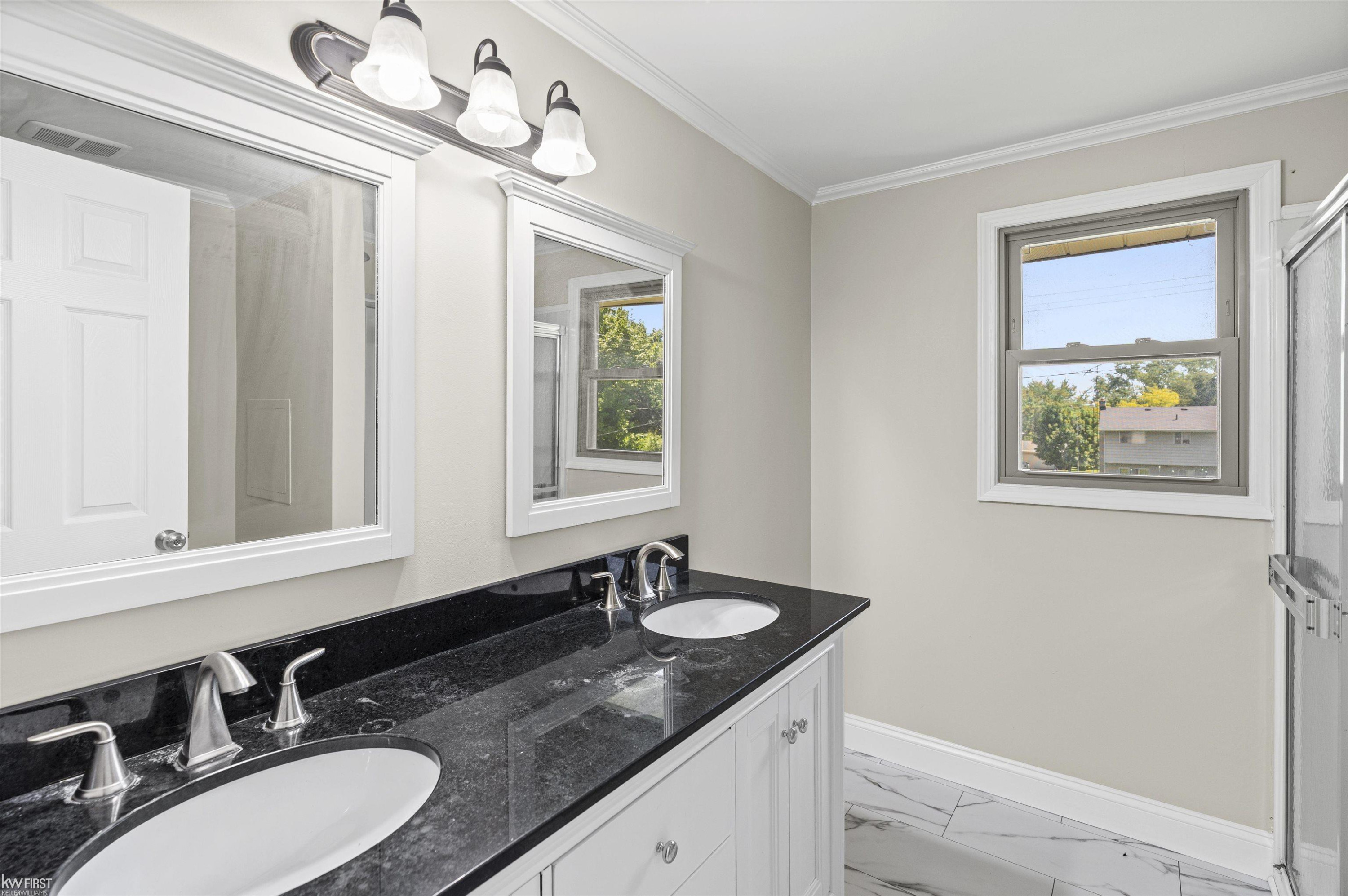 3183 Bridle Path, Flint, MI 48507 — Photo 53