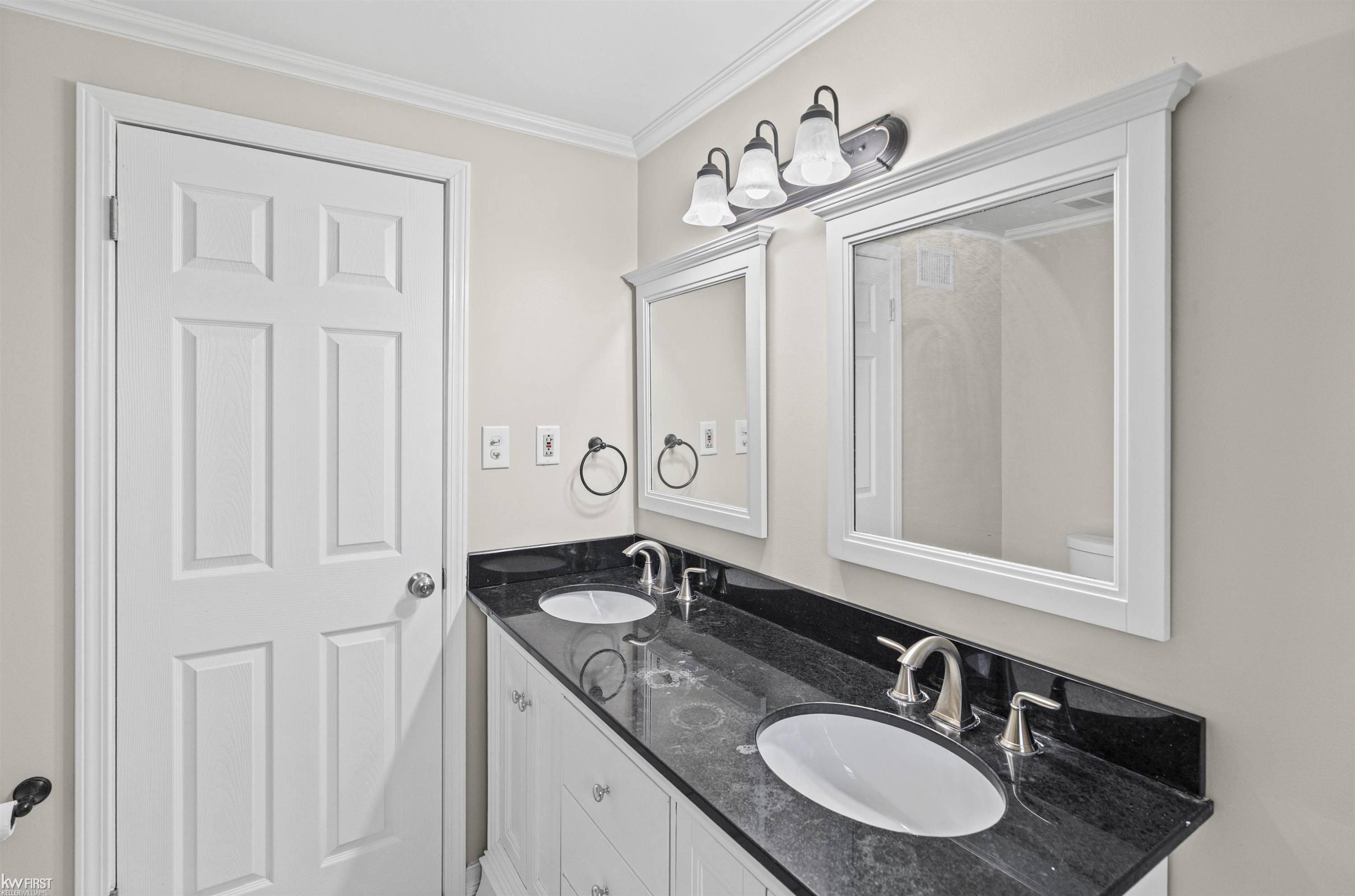 3183 Bridle Path, Flint, MI 48507 — Photo 55