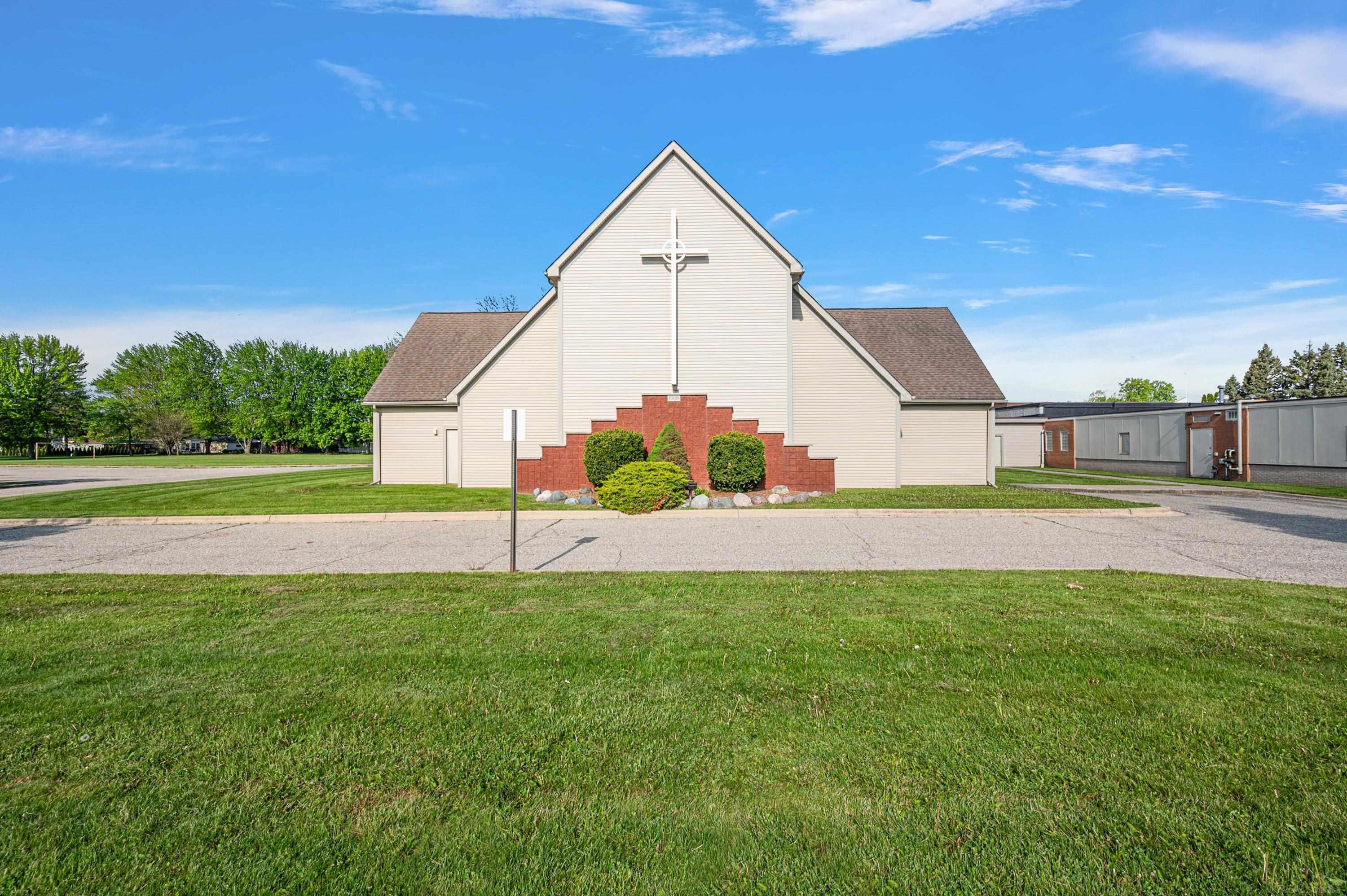 42681 Hayes Road, Sterling Heights, MI 48313 — Photo 19