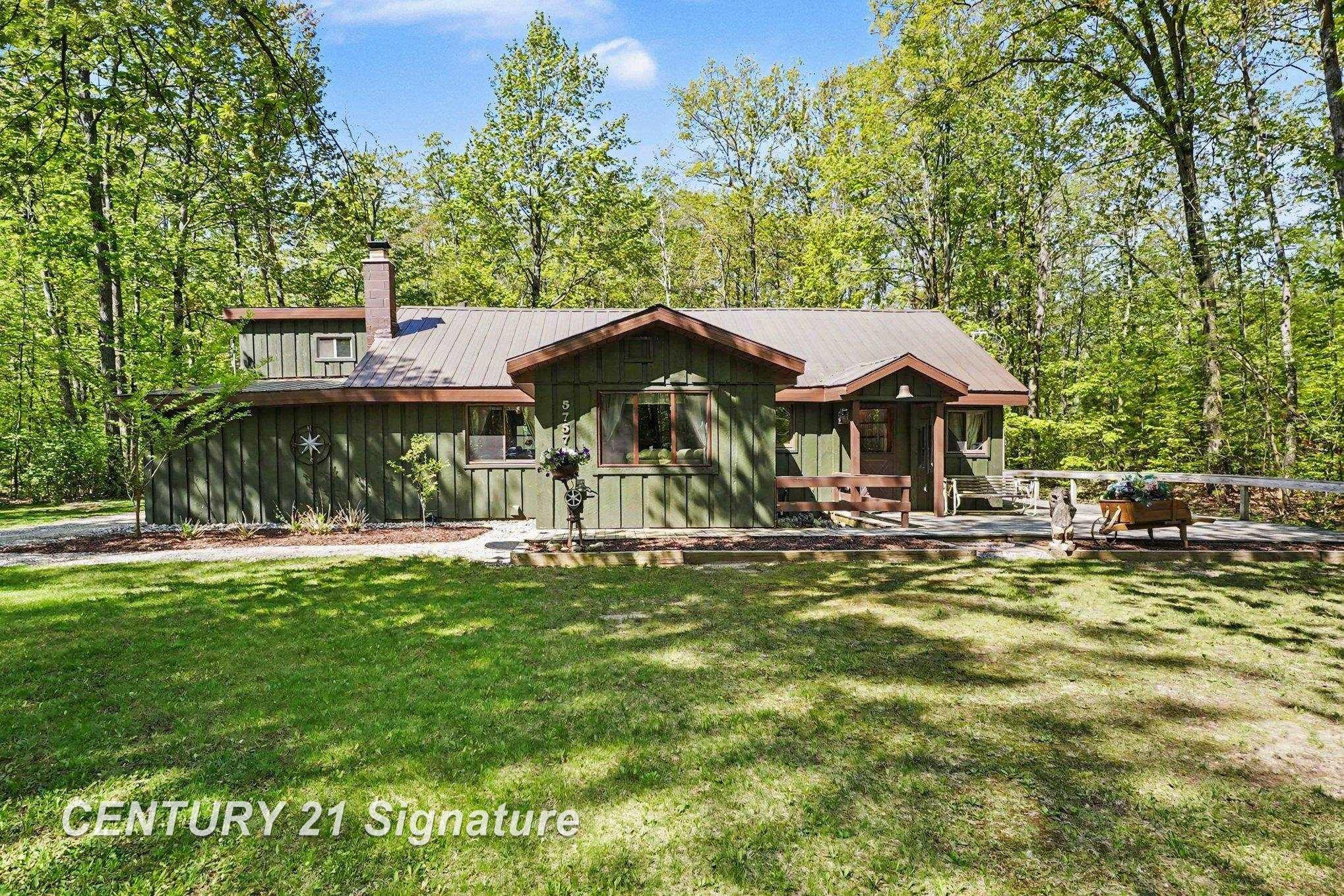 5757 Oak Road, Rose City, MI 48654