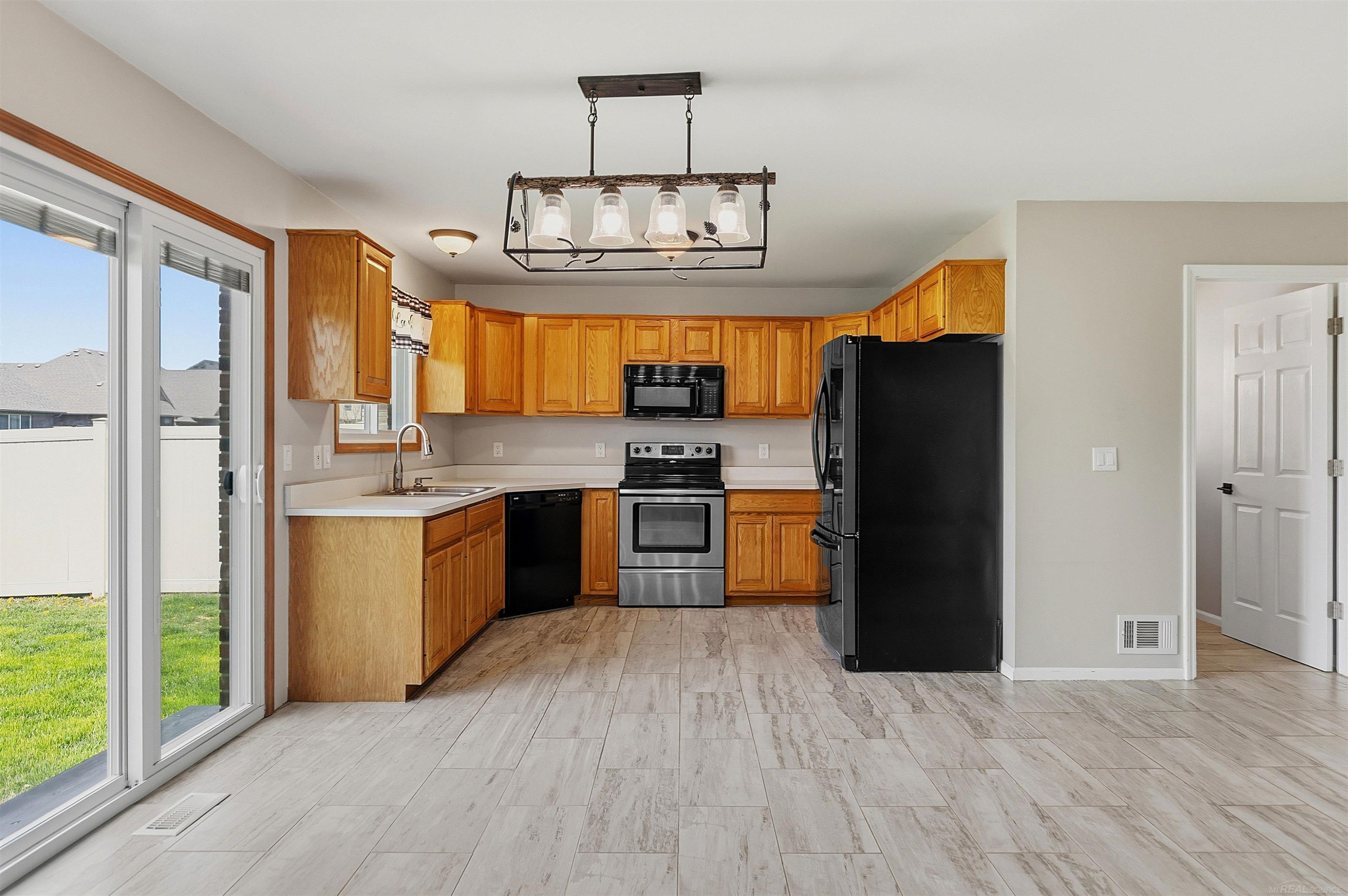 53291 Pimpernil Lane, Chesterfield, MI — Photo 6