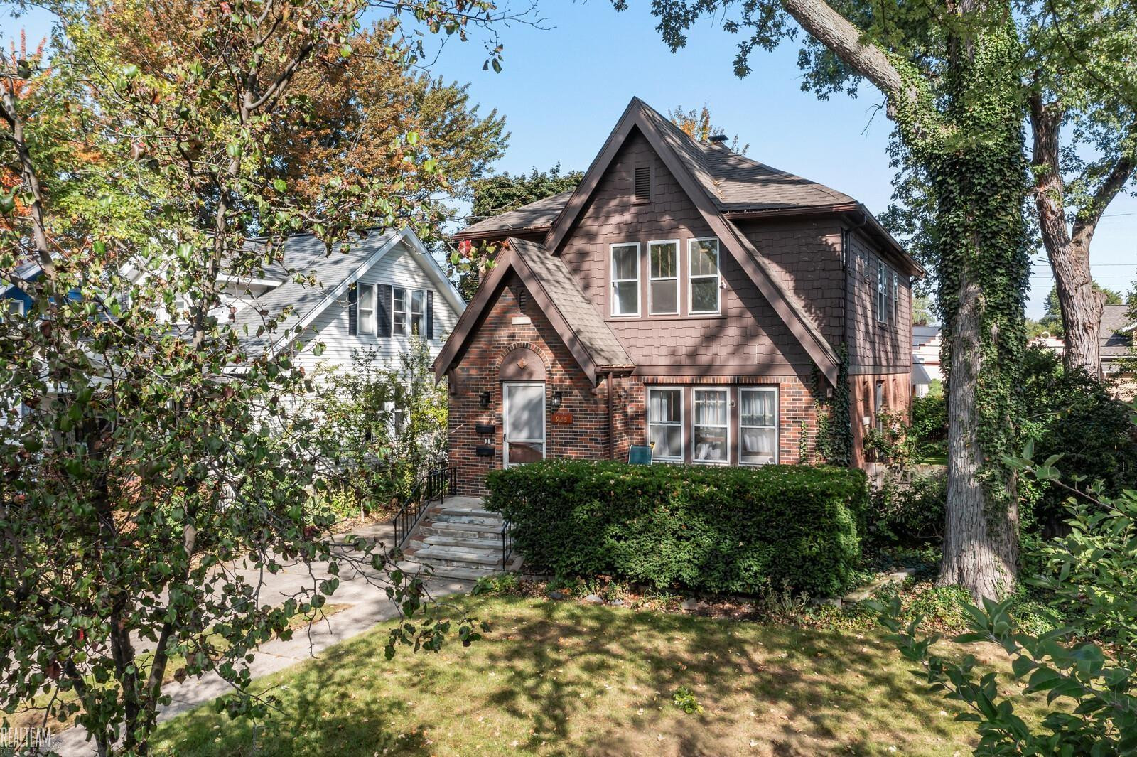 925 E 2nd Street, Royal Oak, MI 48067 — front exterior