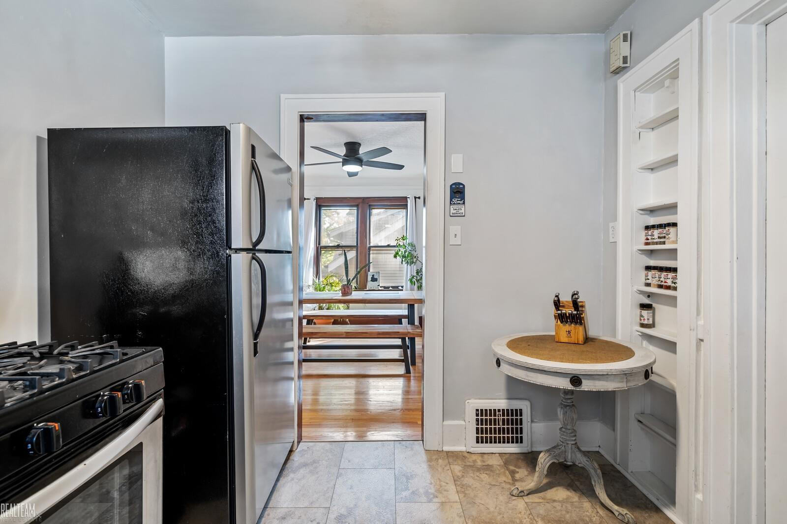925 E 2nd Street, Royal Oak, MI 48067 — Photo 12