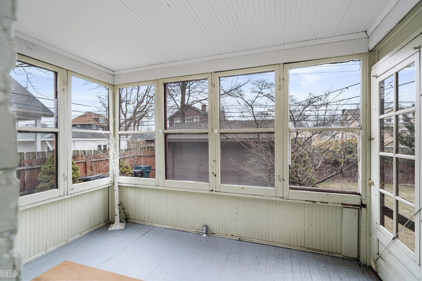 925 E 2nd Street, Royal Oak, MI 48067 — Photo 18