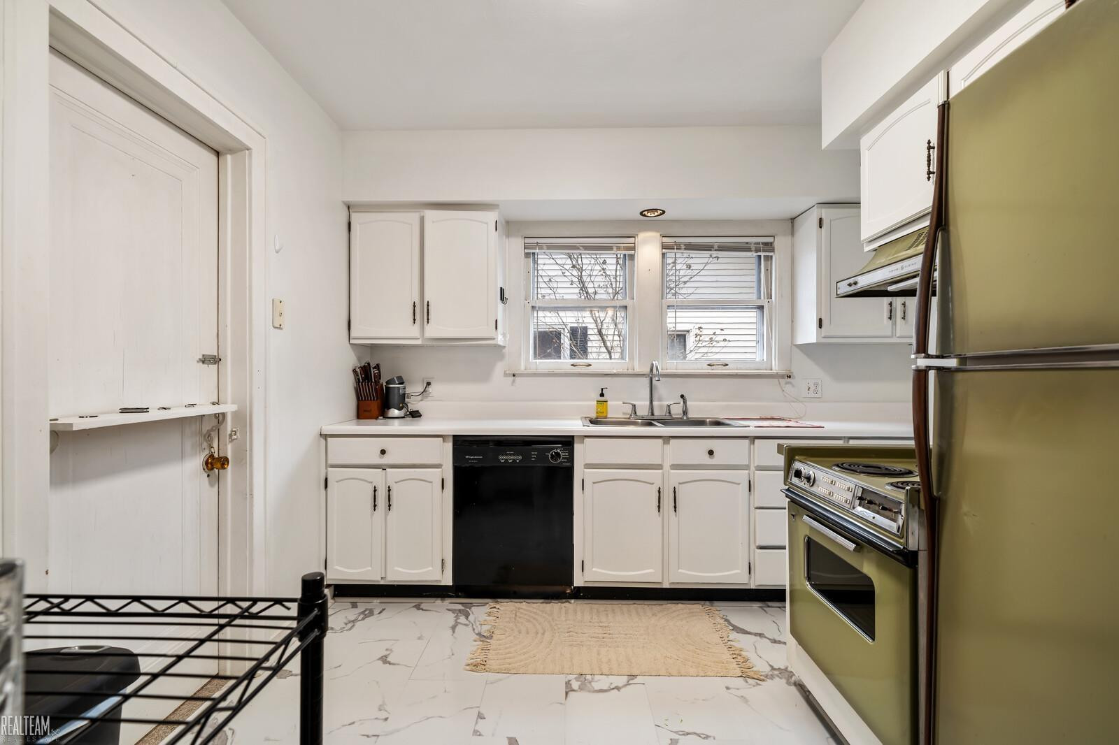 925 E 2nd Street, Royal Oak, MI 48067 — Photo 30