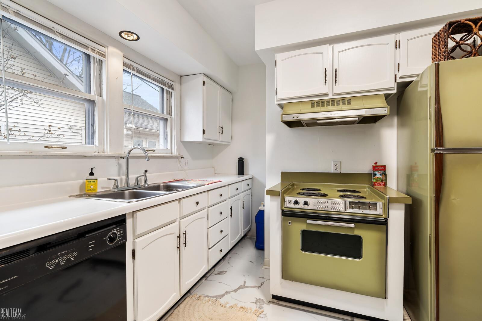 925 E 2nd Street, Royal Oak, MI 48067 — Photo 31
