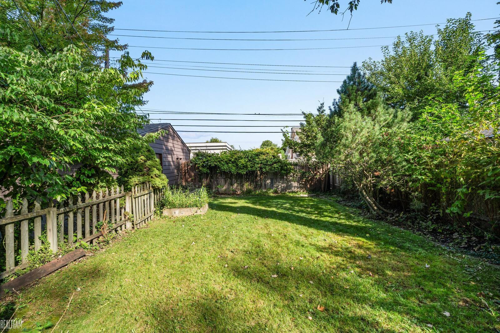 925 E 2nd Street, Royal Oak, MI 48067 — Photo 38