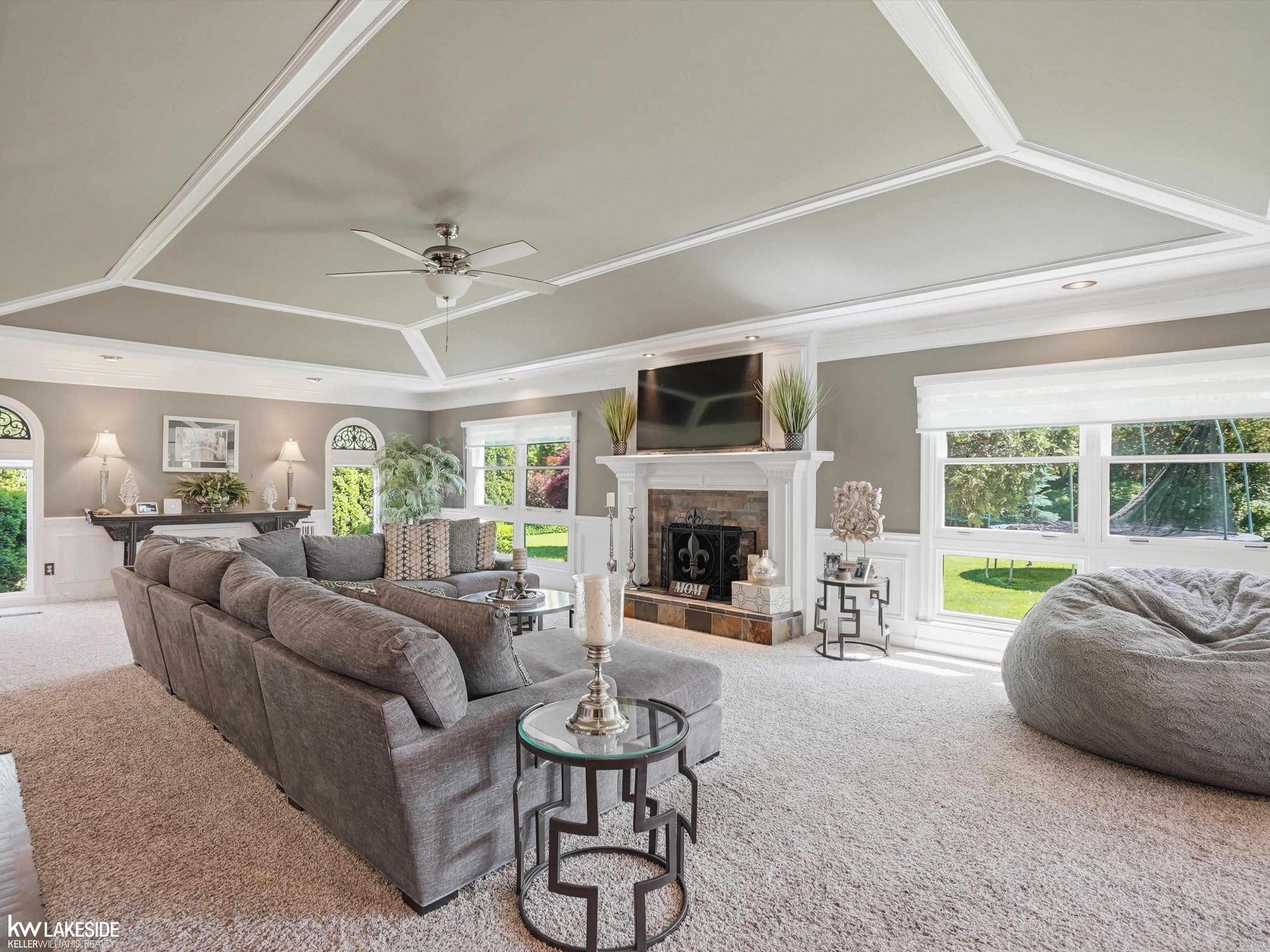 643 Lochmoor Boulevard, Grosse Pointe Woods, MI 48236 — Photo 22