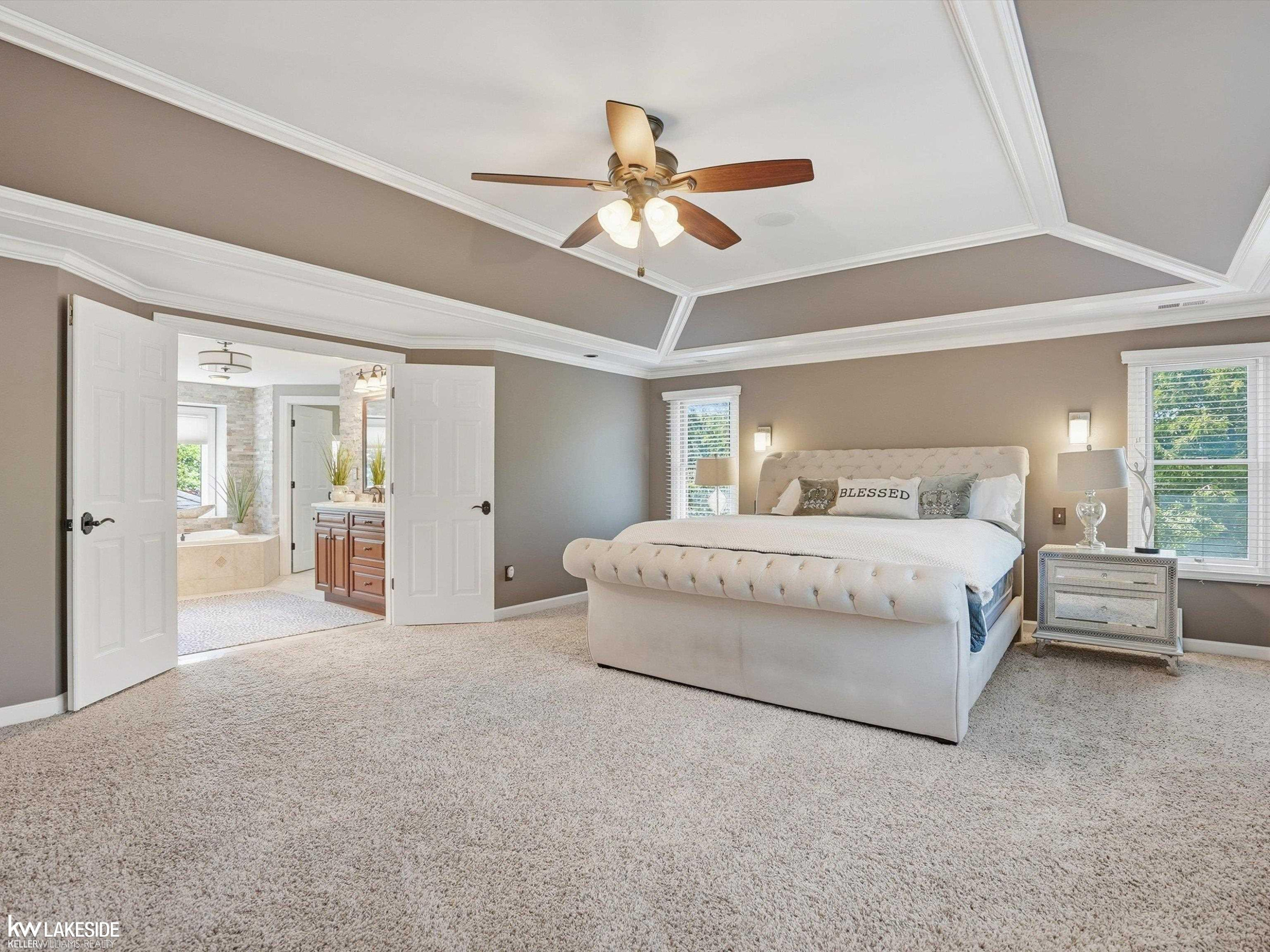 643 Lochmoor Boulevard, Grosse Pointe Woods, MI 48236 — Photo 39