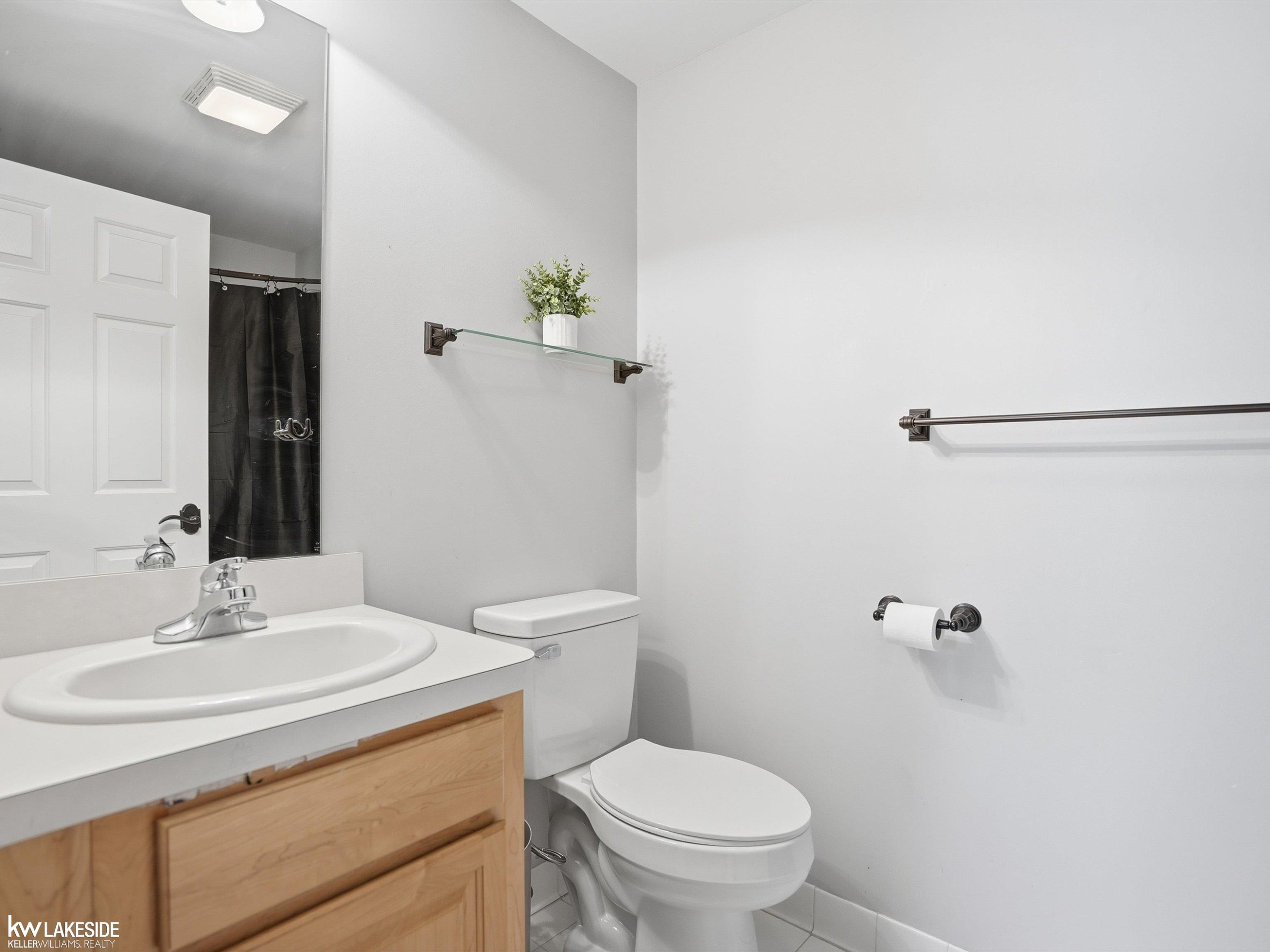 643 Lochmoor Boulevard, Grosse Pointe Woods, MI 48236 — Photo 52