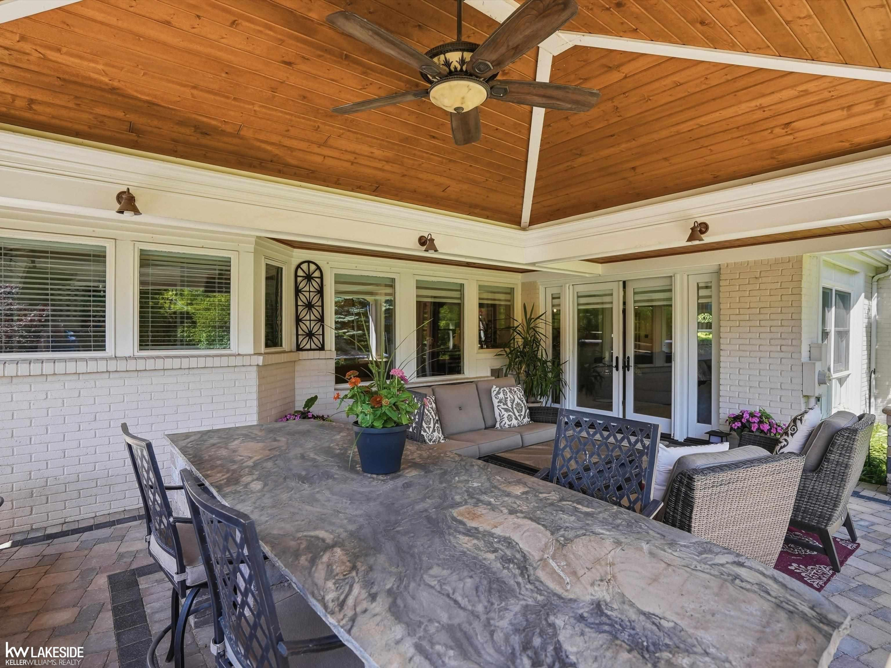 643 Lochmoor Boulevard, Grosse Pointe Woods, MI 48236 — Photo 61