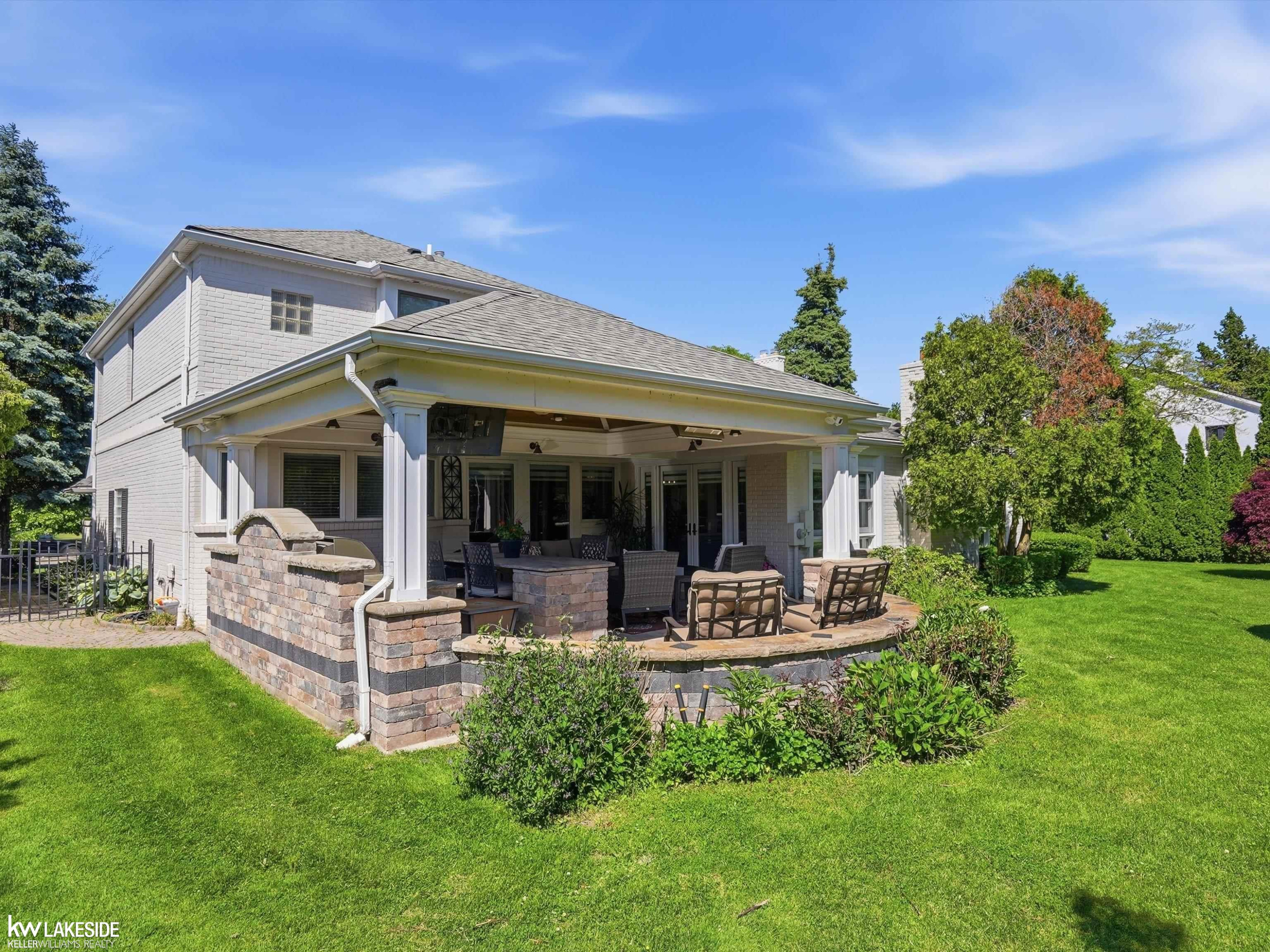 643 Lochmoor Boulevard, Grosse Pointe Woods, MI 48236 — Photo 63