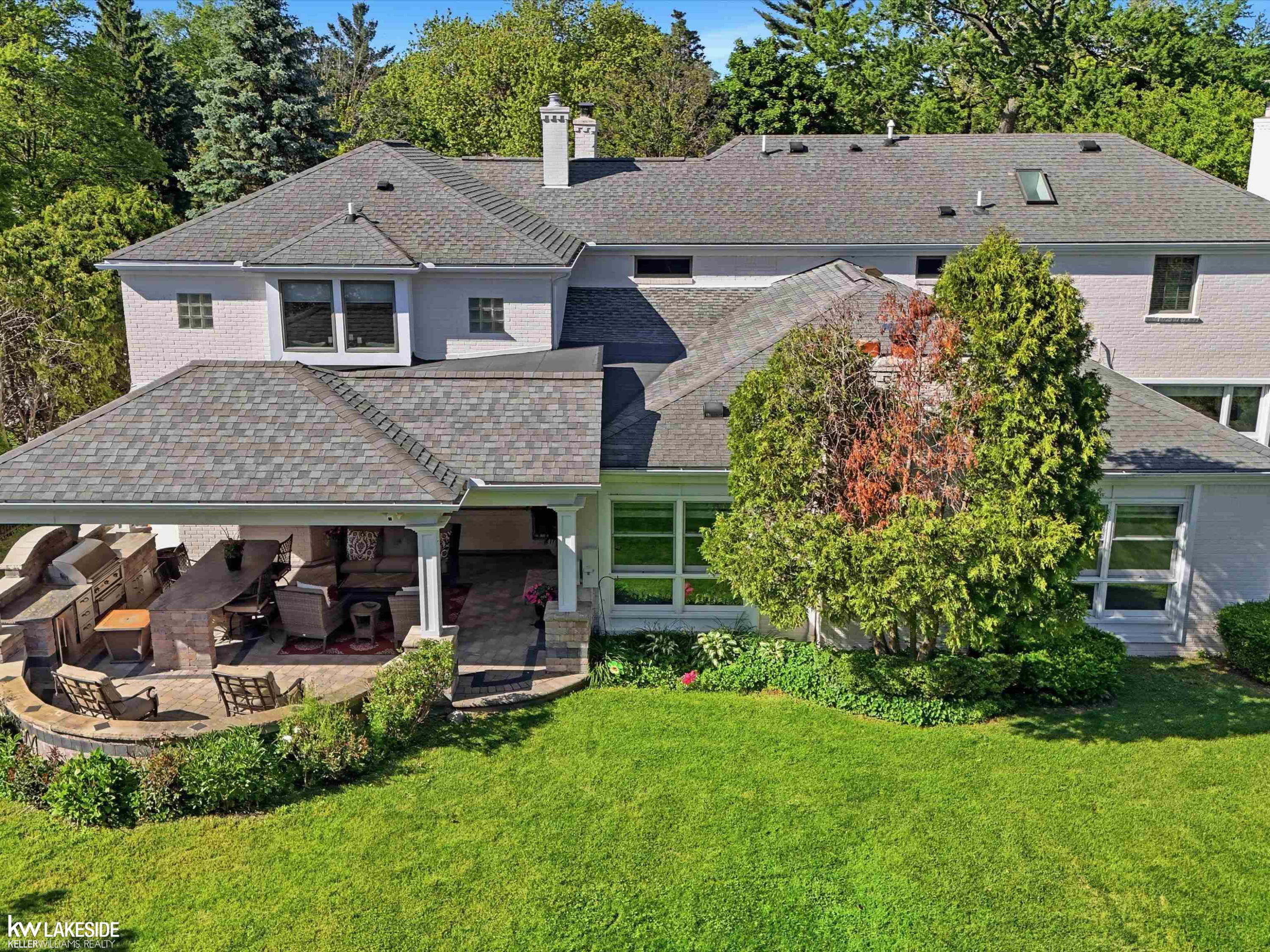 643 Lochmoor Boulevard, Grosse Pointe Woods, MI 48236 — Photo 71