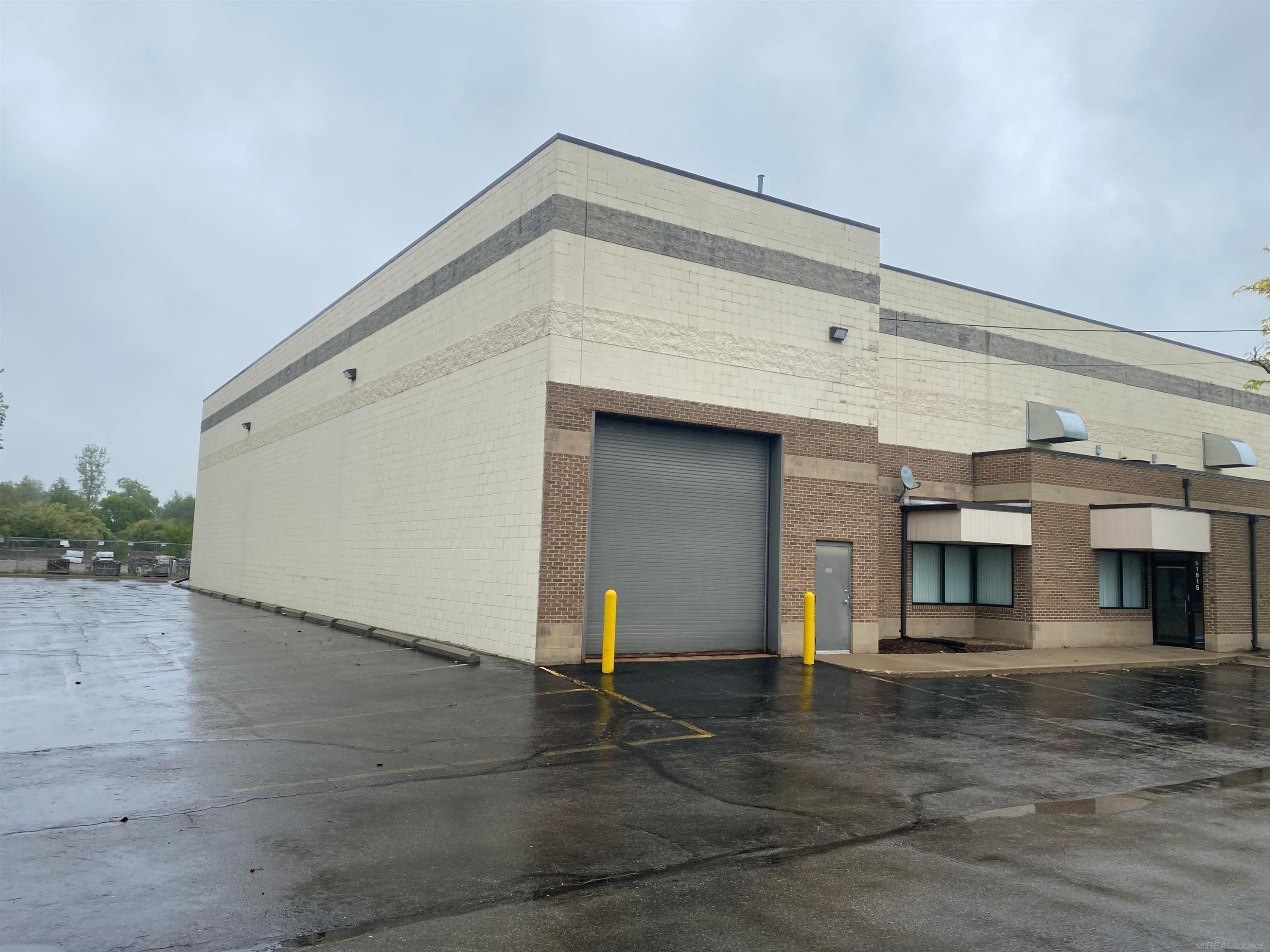 51915 Gratiot Avenue, MI