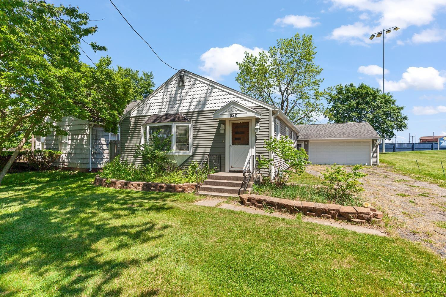 922 Addison Street, Adrian, MI 49221 — front exterior