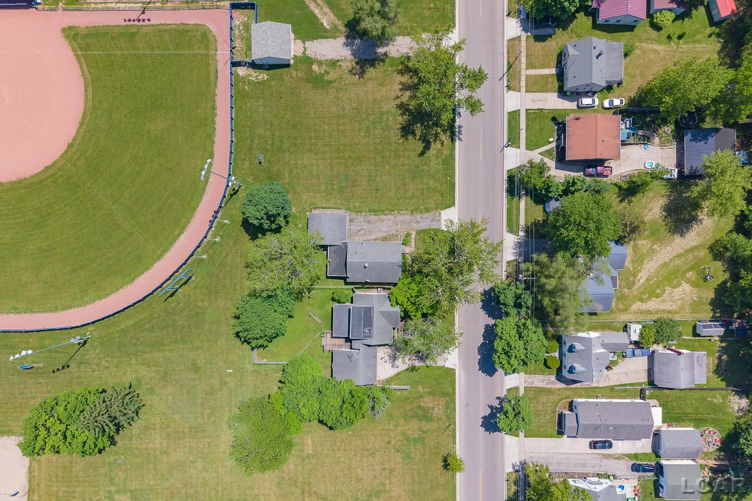 922 Addison Street, Adrian, MI 49221 — Photo 28