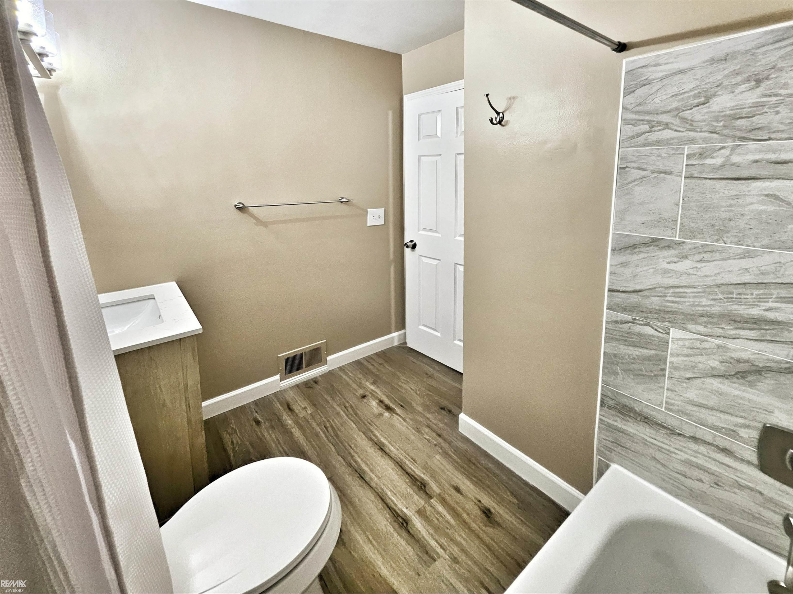 33799 BAYVIEW Drive, Chesterfield, MI 48047 — Photo 28