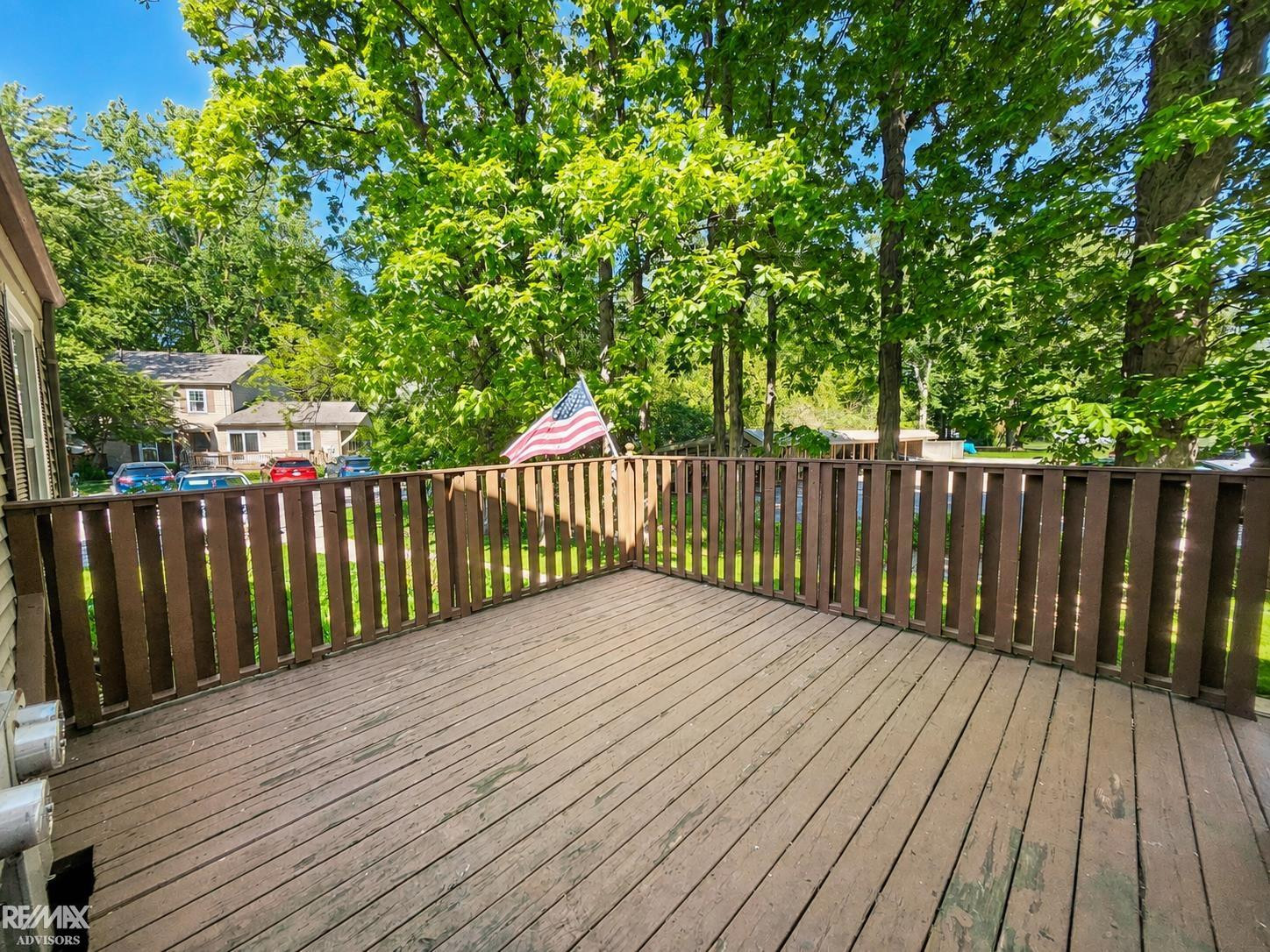 33799 BAYVIEW Drive, Chesterfield, MI 48047 — Photo 37