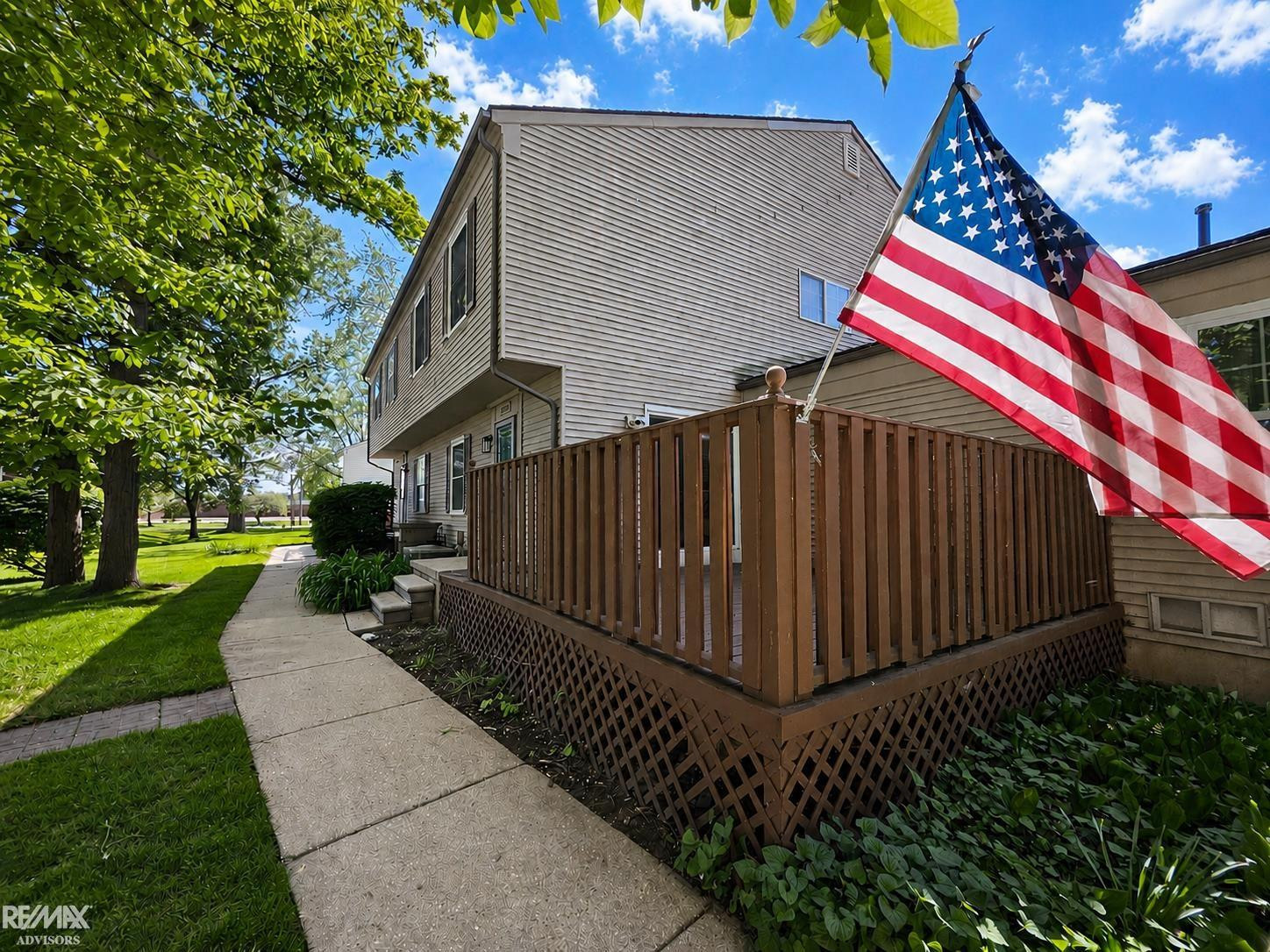 33799 BAYVIEW Drive, Chesterfield, MI 48047 — Photo 38
