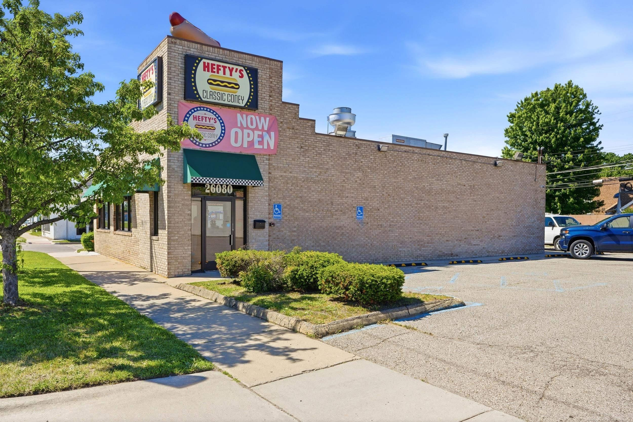 26080 Grand River Avenue, Redford, MI 48240