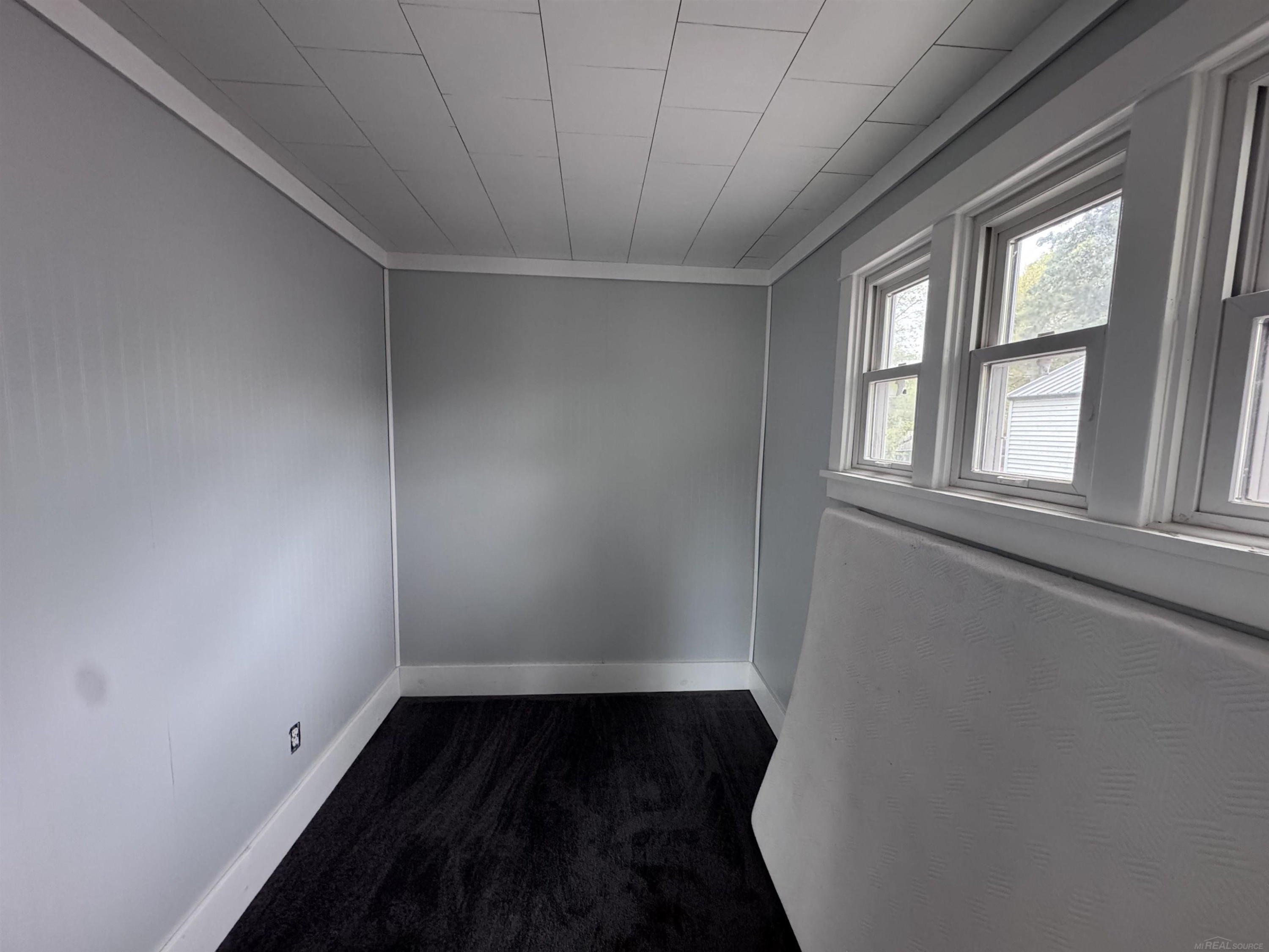 208 E Ridge Street, Ironwood, MI 49938 — Photo 4