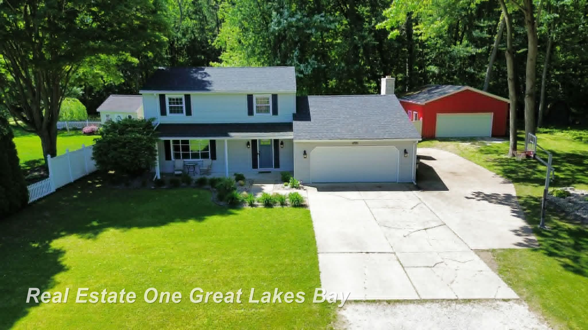12119 Sanders Drive, Freeland, MI 48623 — Photo 2