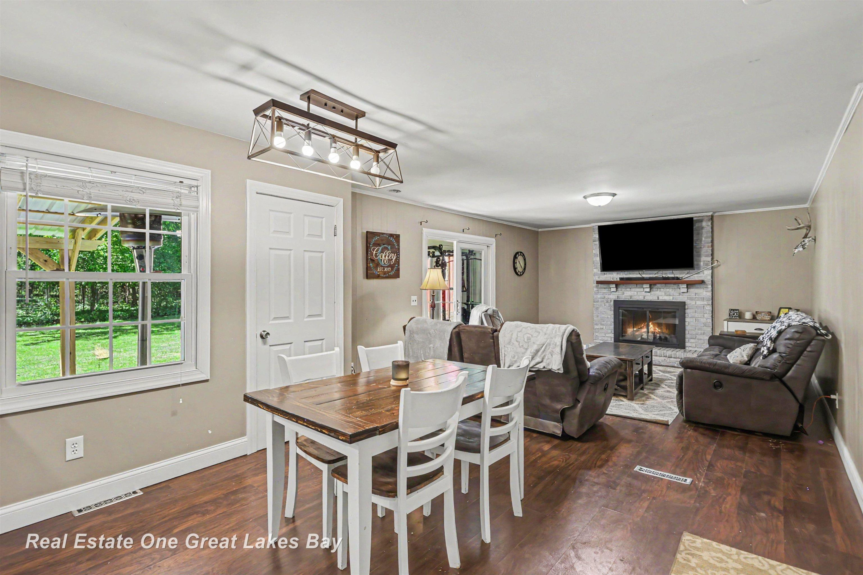 12119 Sanders Drive, Freeland, MI 48623 — Photo 11