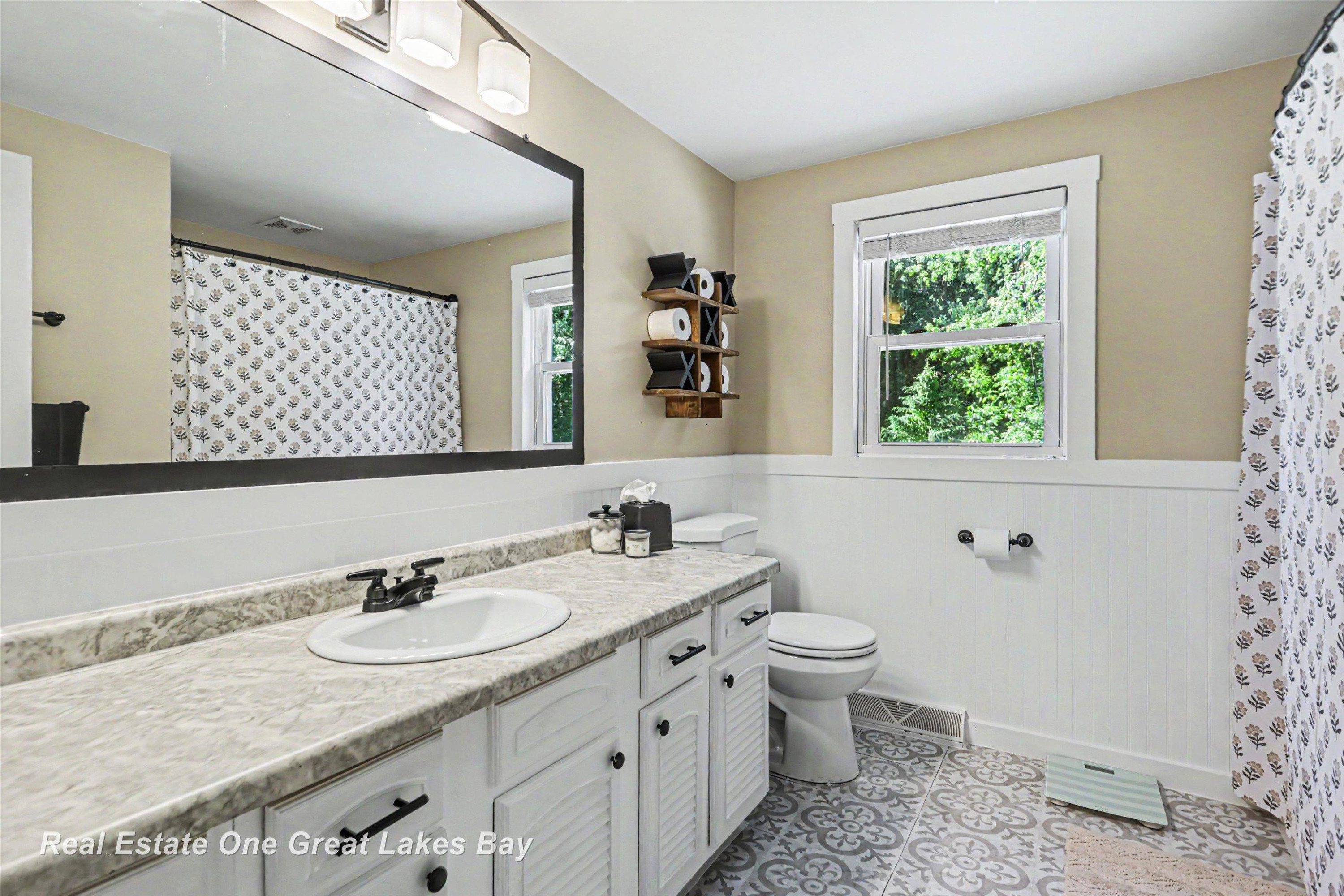 12119 Sanders Drive, Freeland, MI 48623 — Photo 21