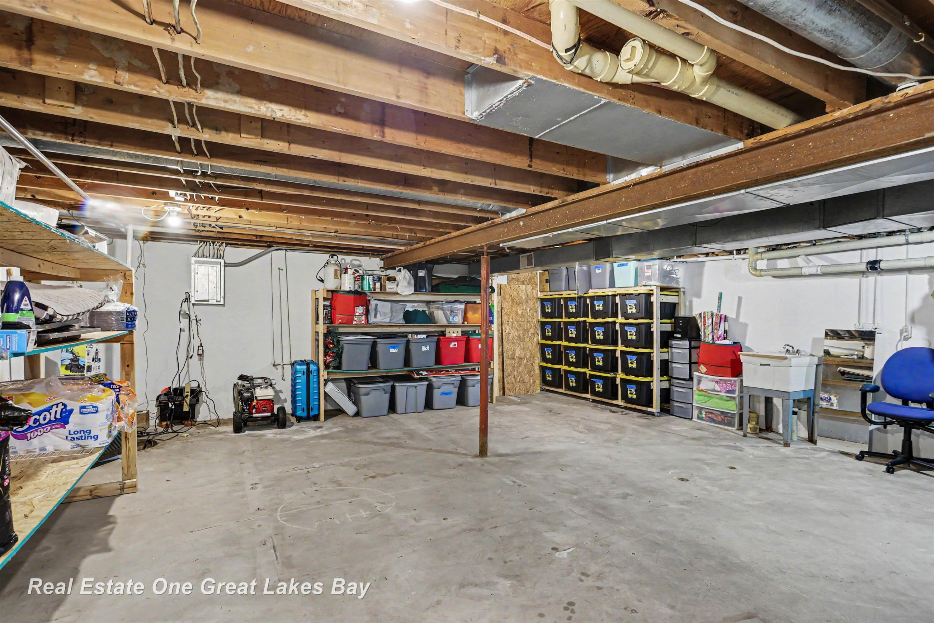 12119 Sanders Drive, Freeland, MI 48623 — Photo 24