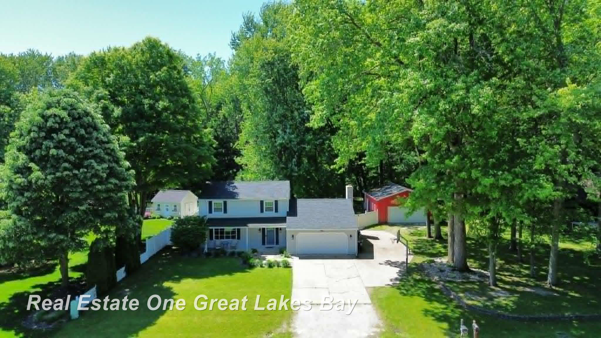 12119 Sanders Drive, Freeland, MI 48623 — Photo 36