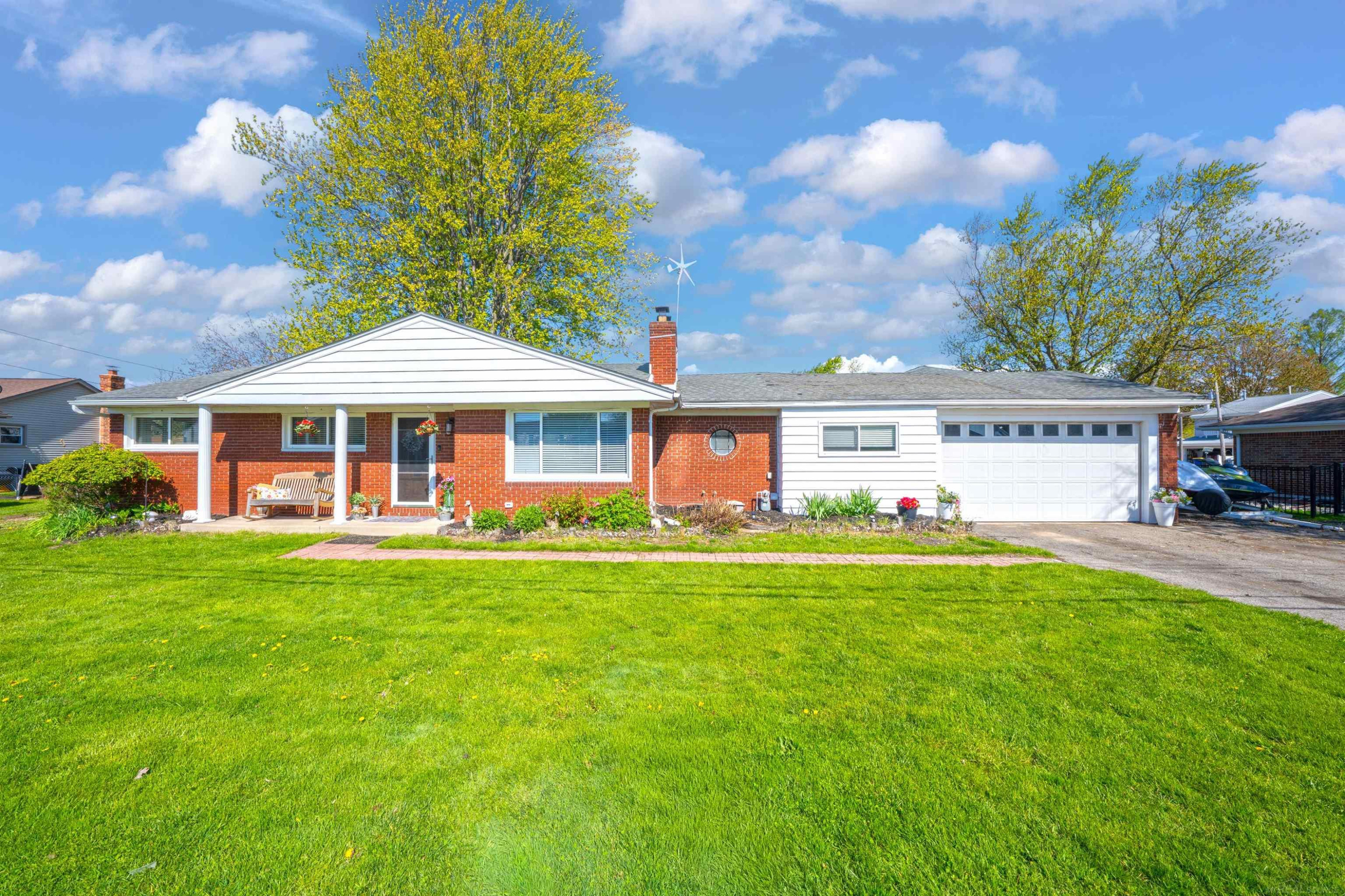 46891 Roselane Drive, MI 48047 — Photo 2