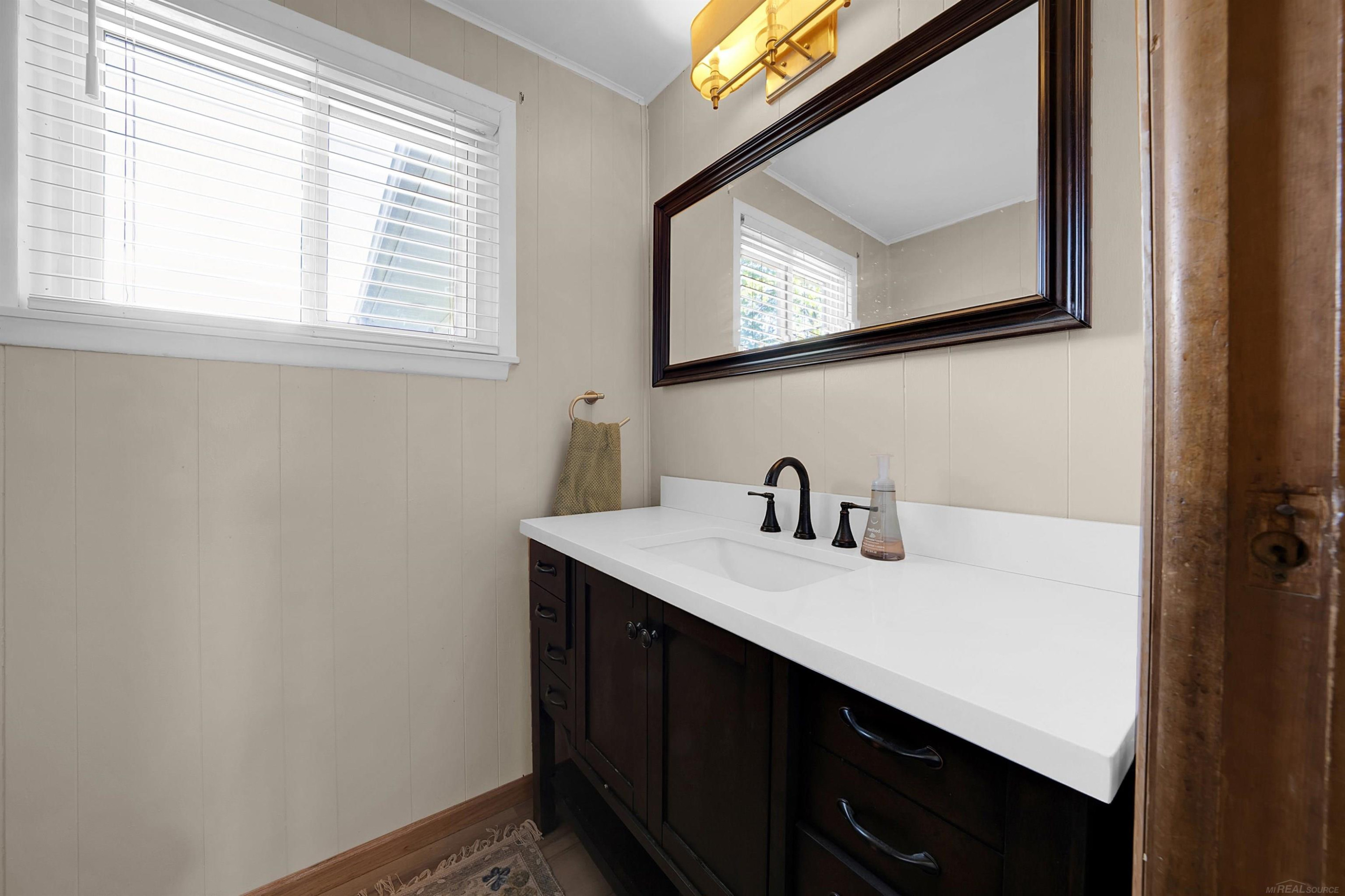 46891 Roselane Drive, MI 48047 — Photo 9