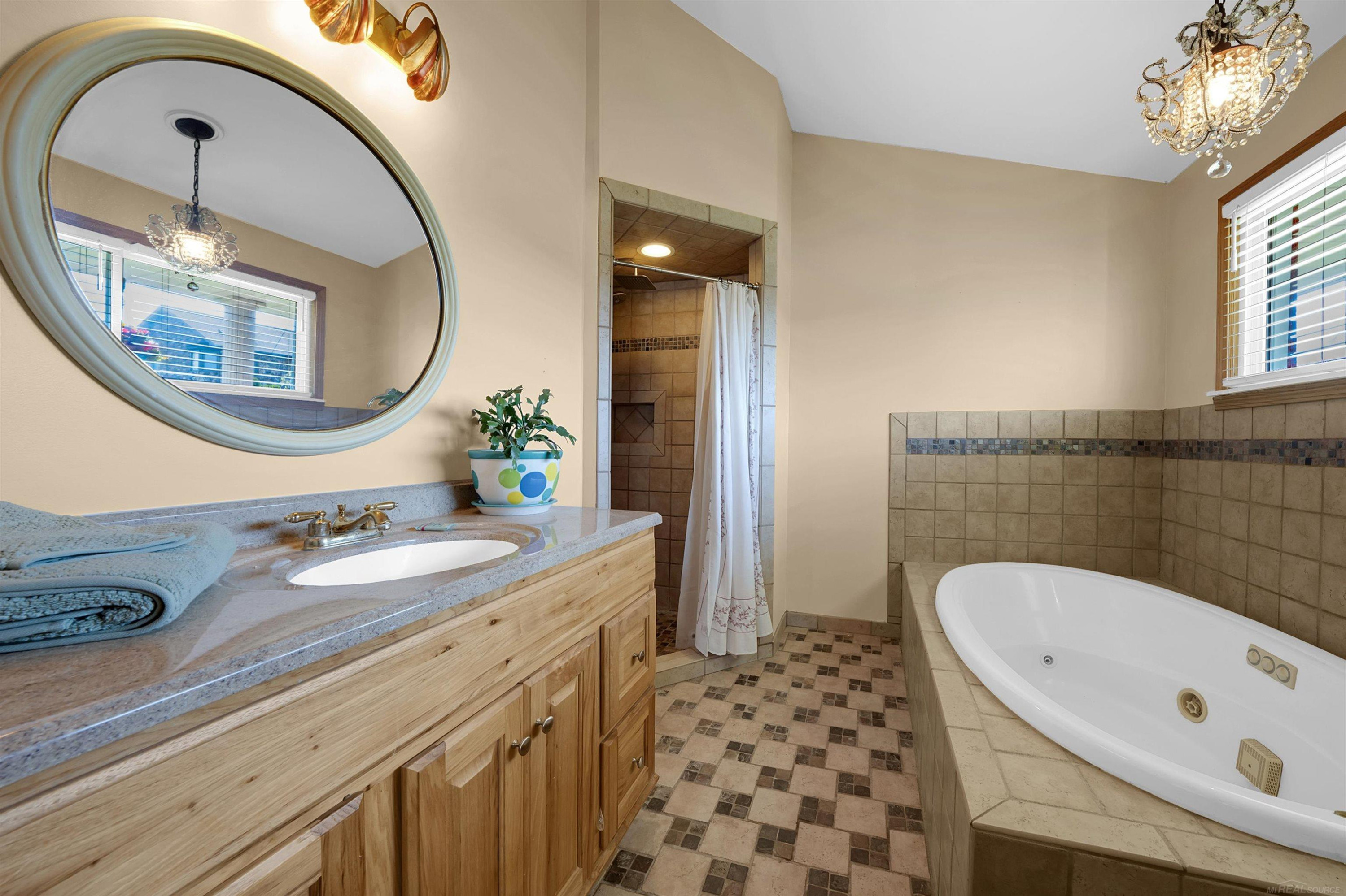 46891 Roselane Drive, MI 48047 — Photo 11