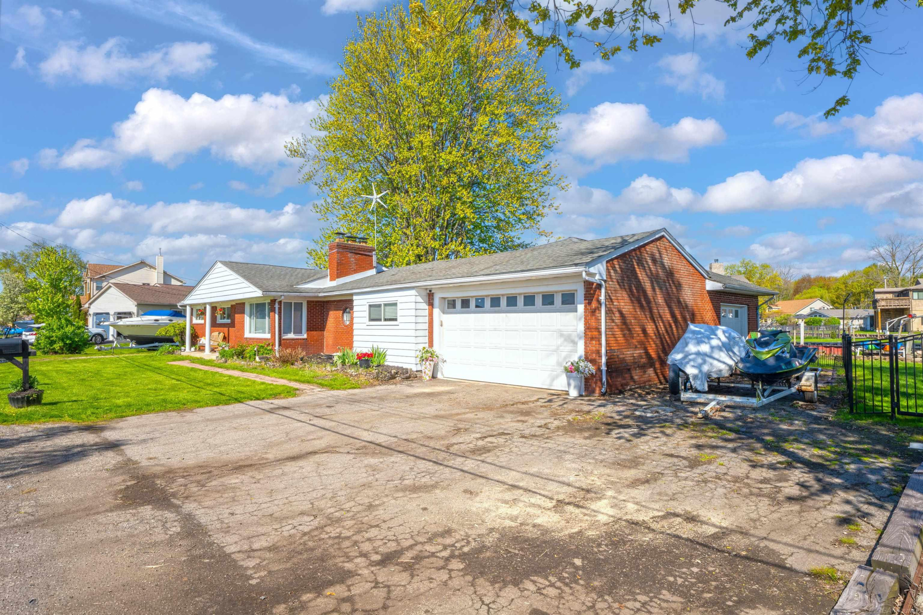 46891 Roselane Drive, MI 48047 — Photo 35