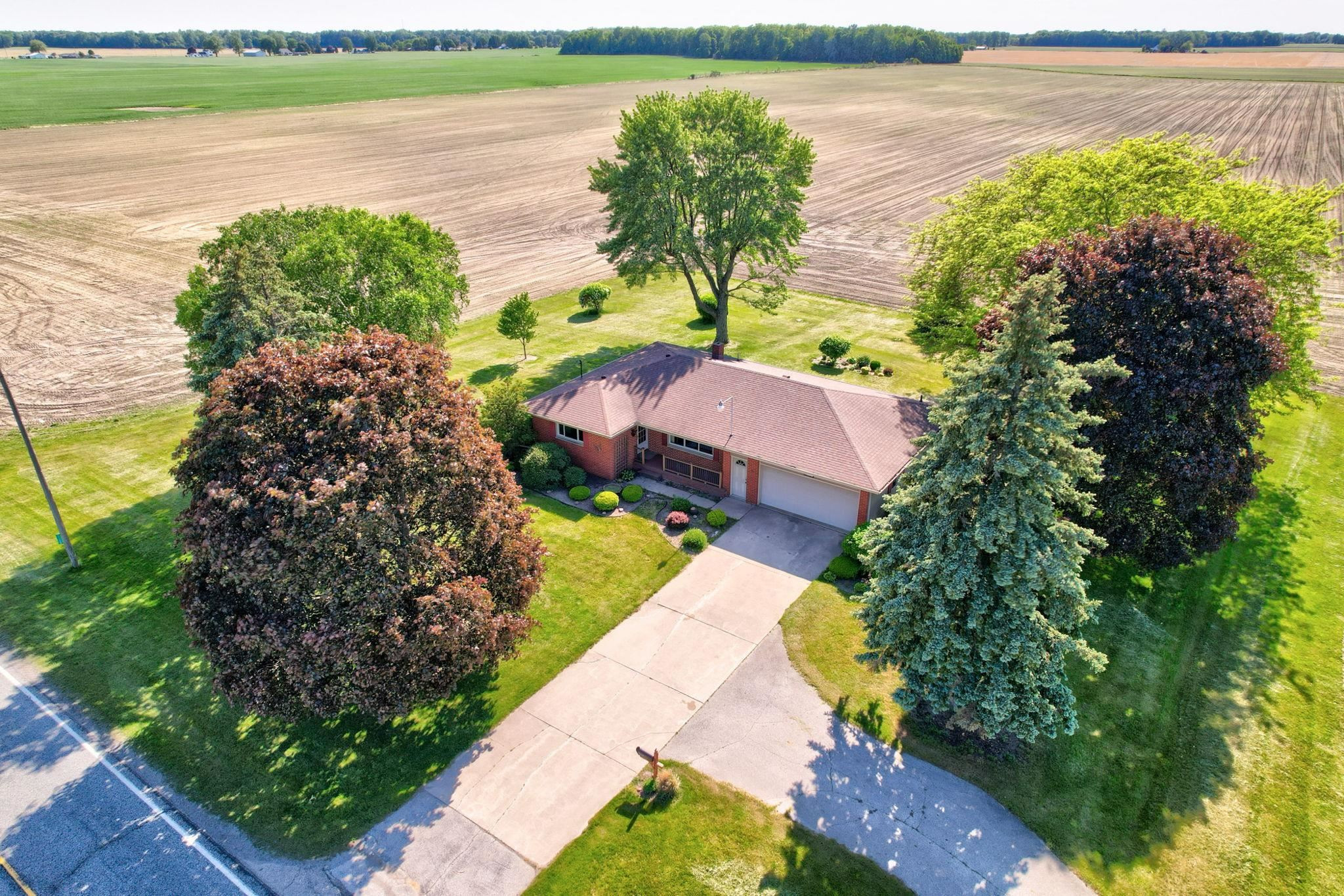 2388 S Portsmouth Road, Saginaw, MI 48601 — Photo 2
