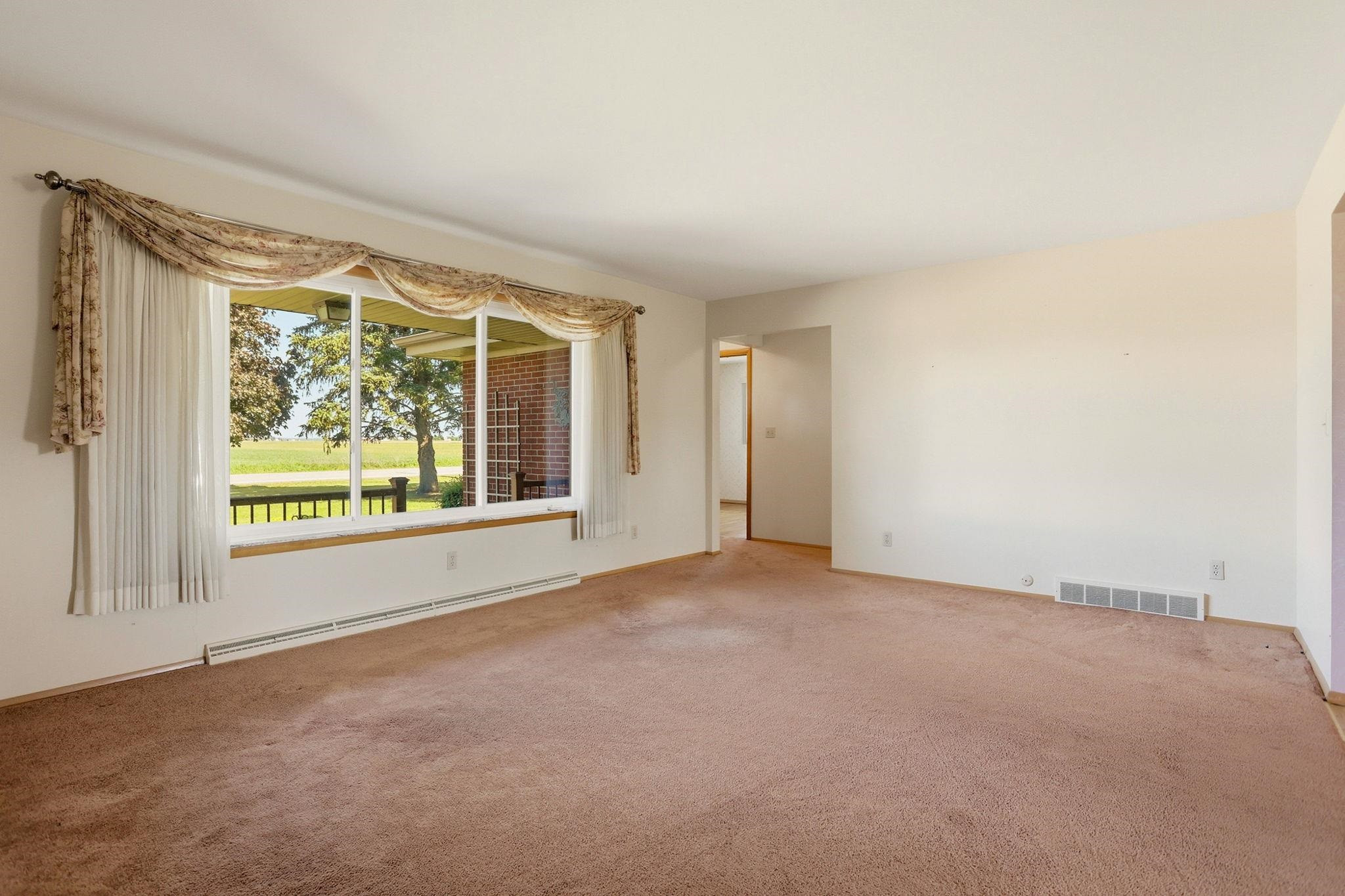 2388 S Portsmouth Road, Saginaw, MI 48601 — Photo 8