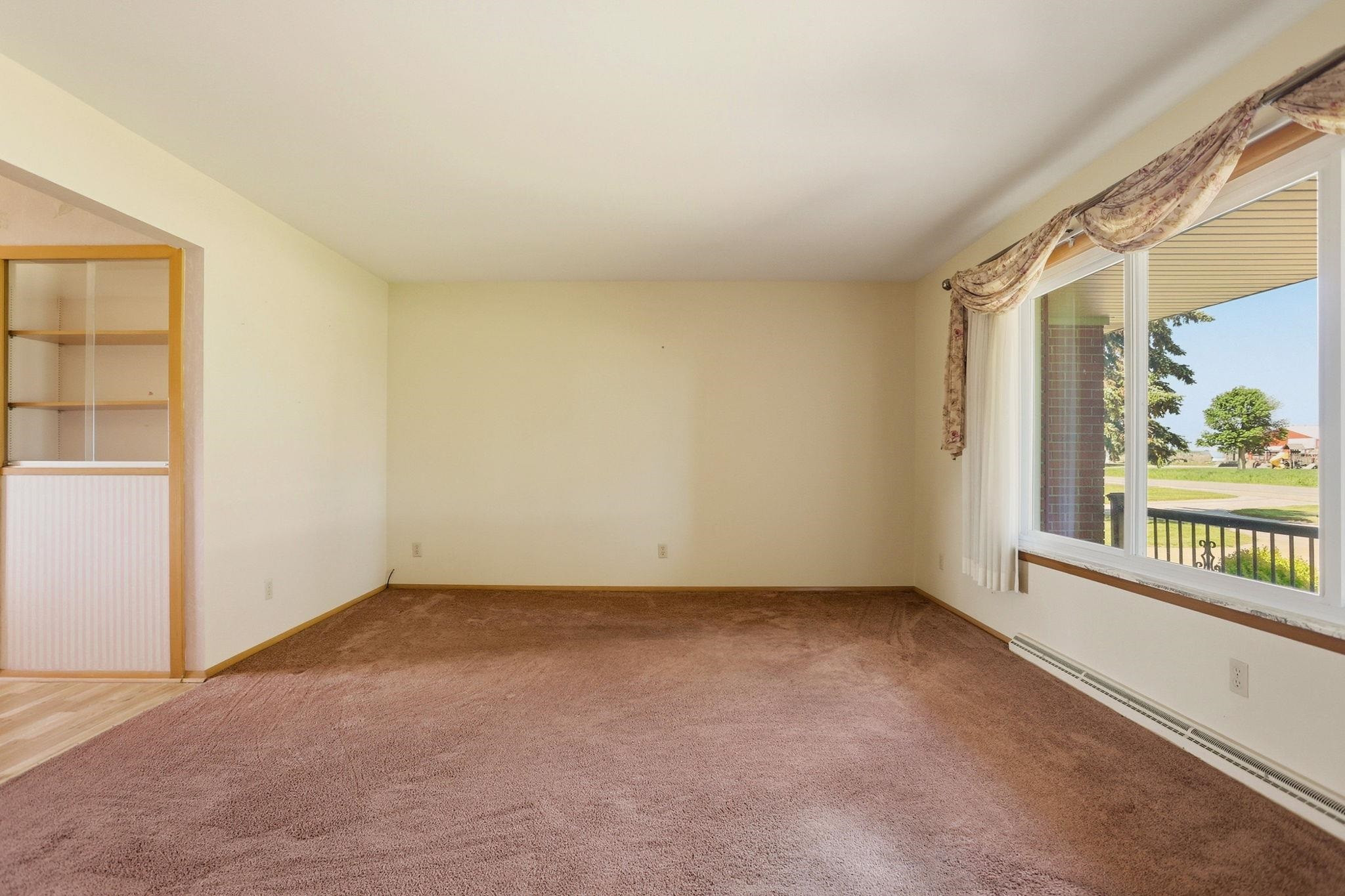 2388 S Portsmouth Road, Saginaw, MI 48601 — Photo 10