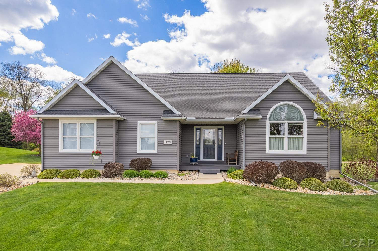 11590 Harrington Place Road, Brooklyn, MI 49230