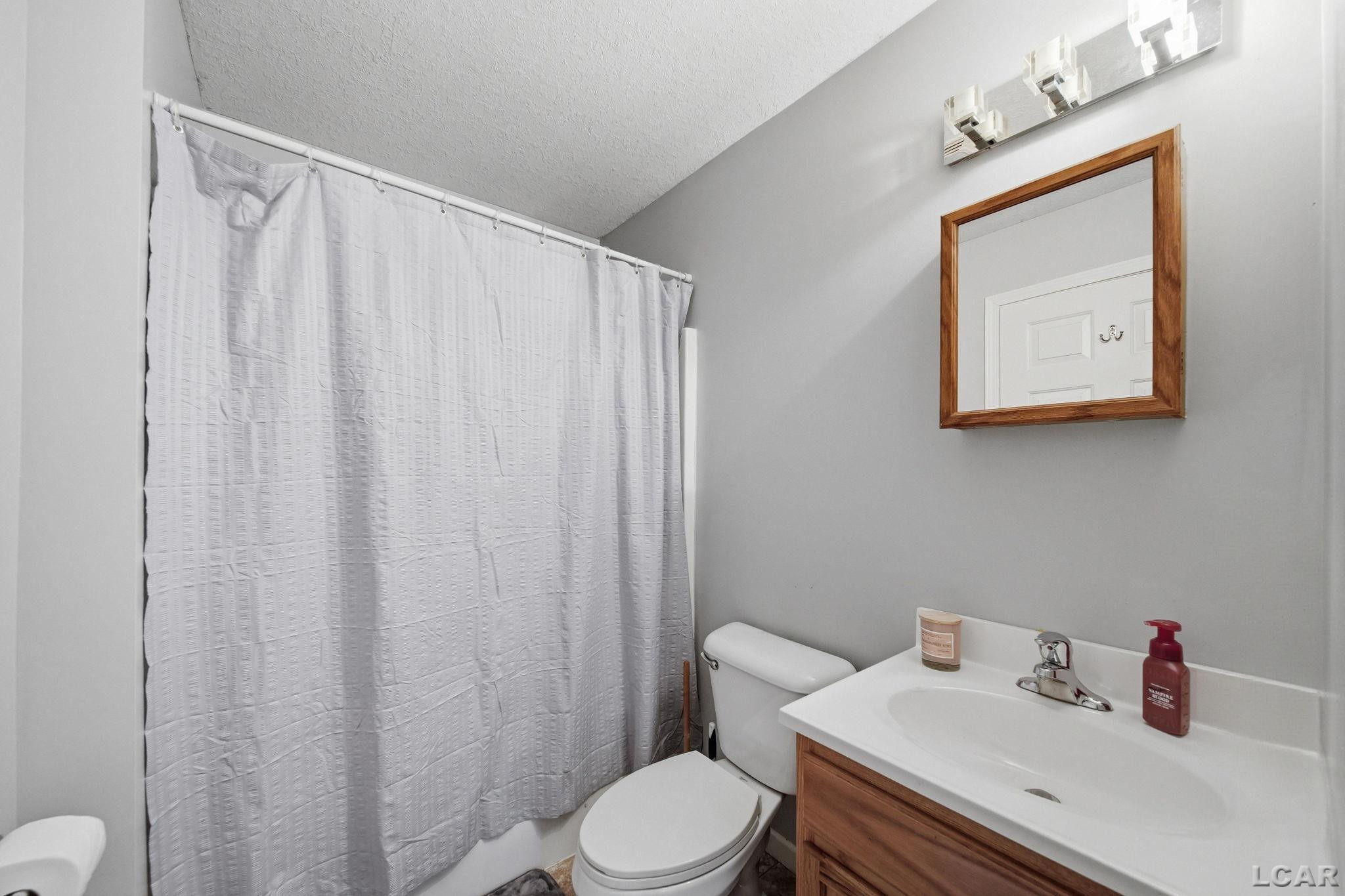 901 Bradish Street, Unit 11, Adrian, MI — Photo 16