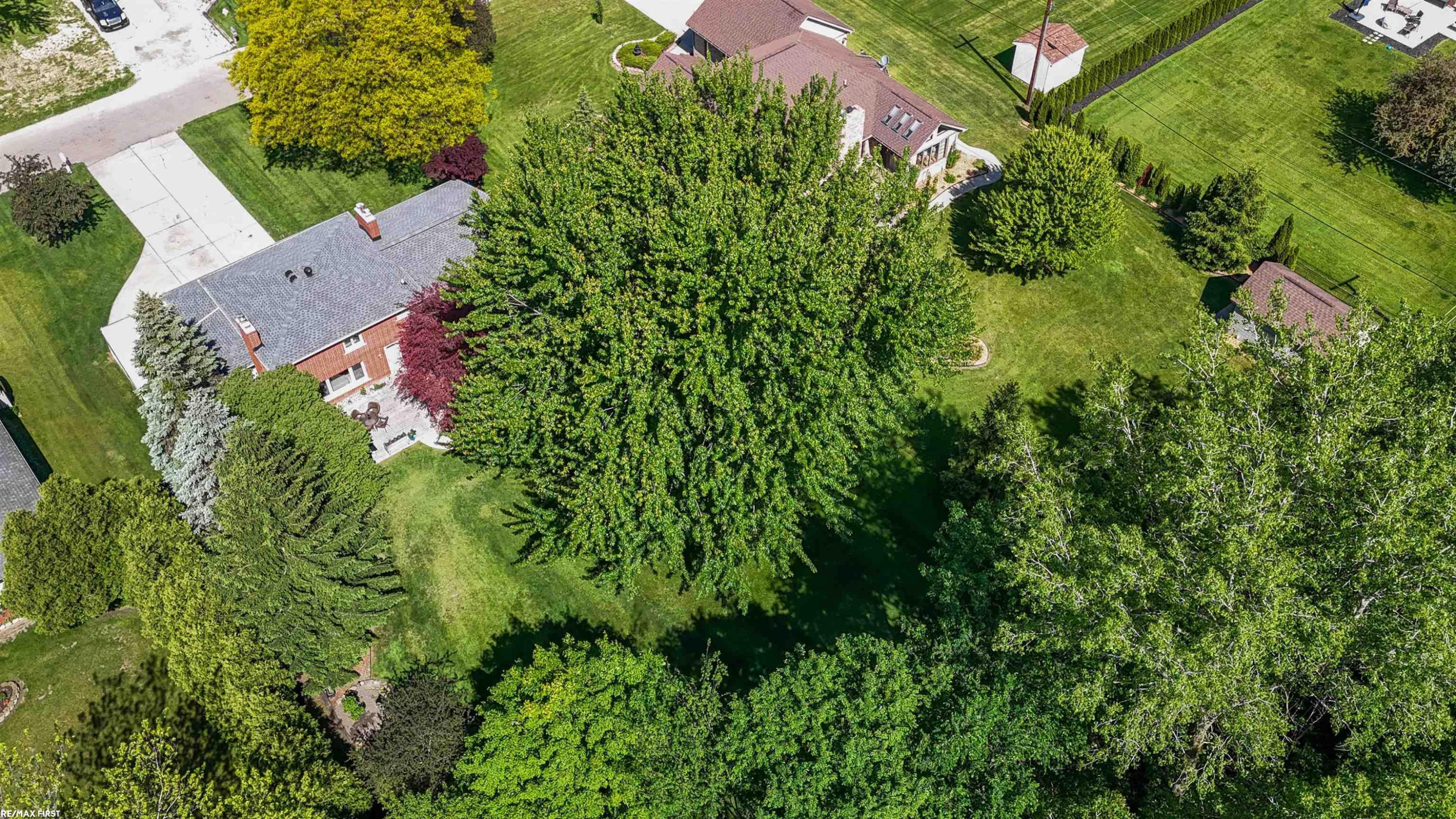 46368 Community Center Drive, MI 48047 — Photo 32