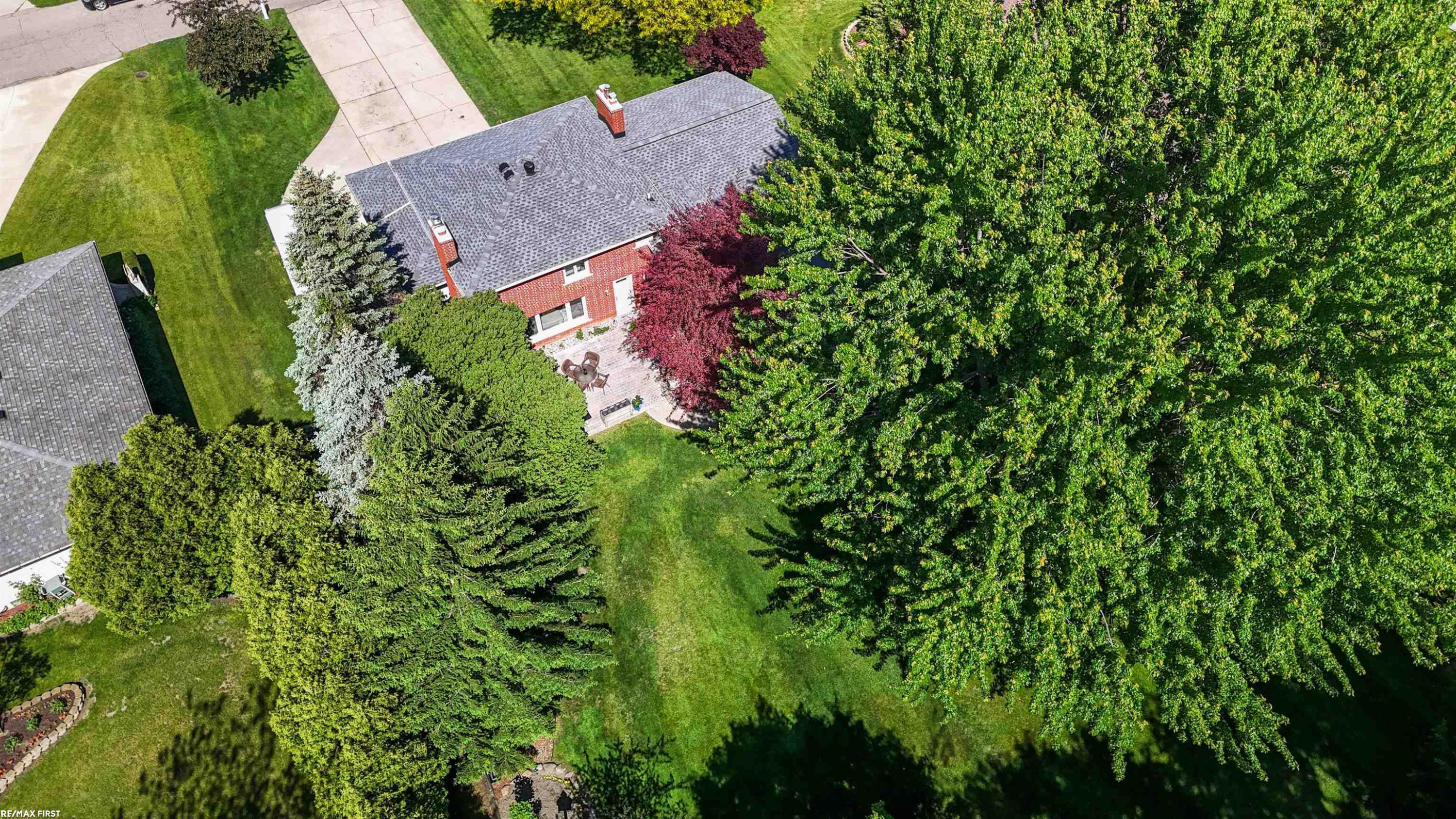 46368 Community Center Drive, MI 48047 — Photo 33