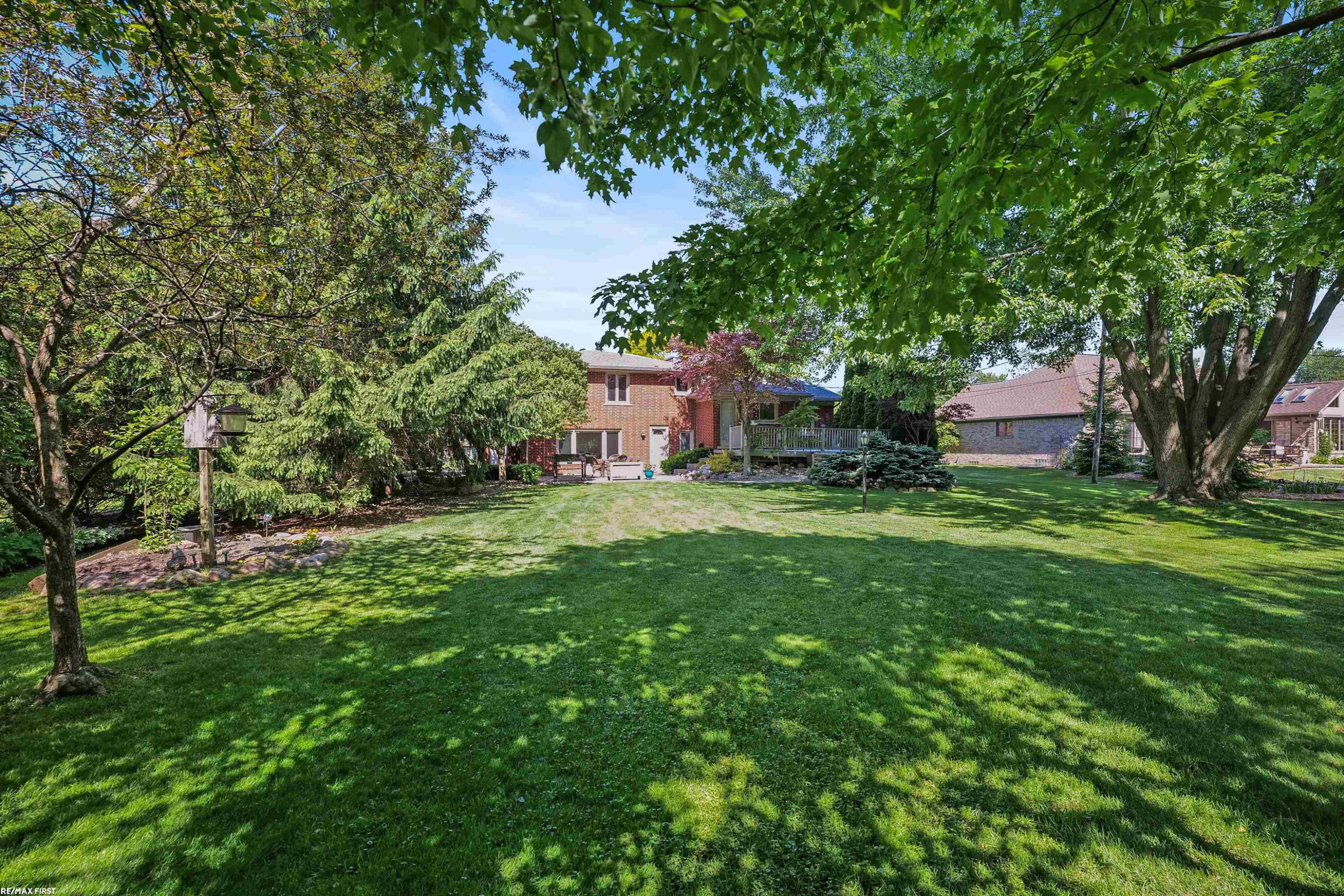 46368 Community Center Drive, MI 48047 — Photo 35