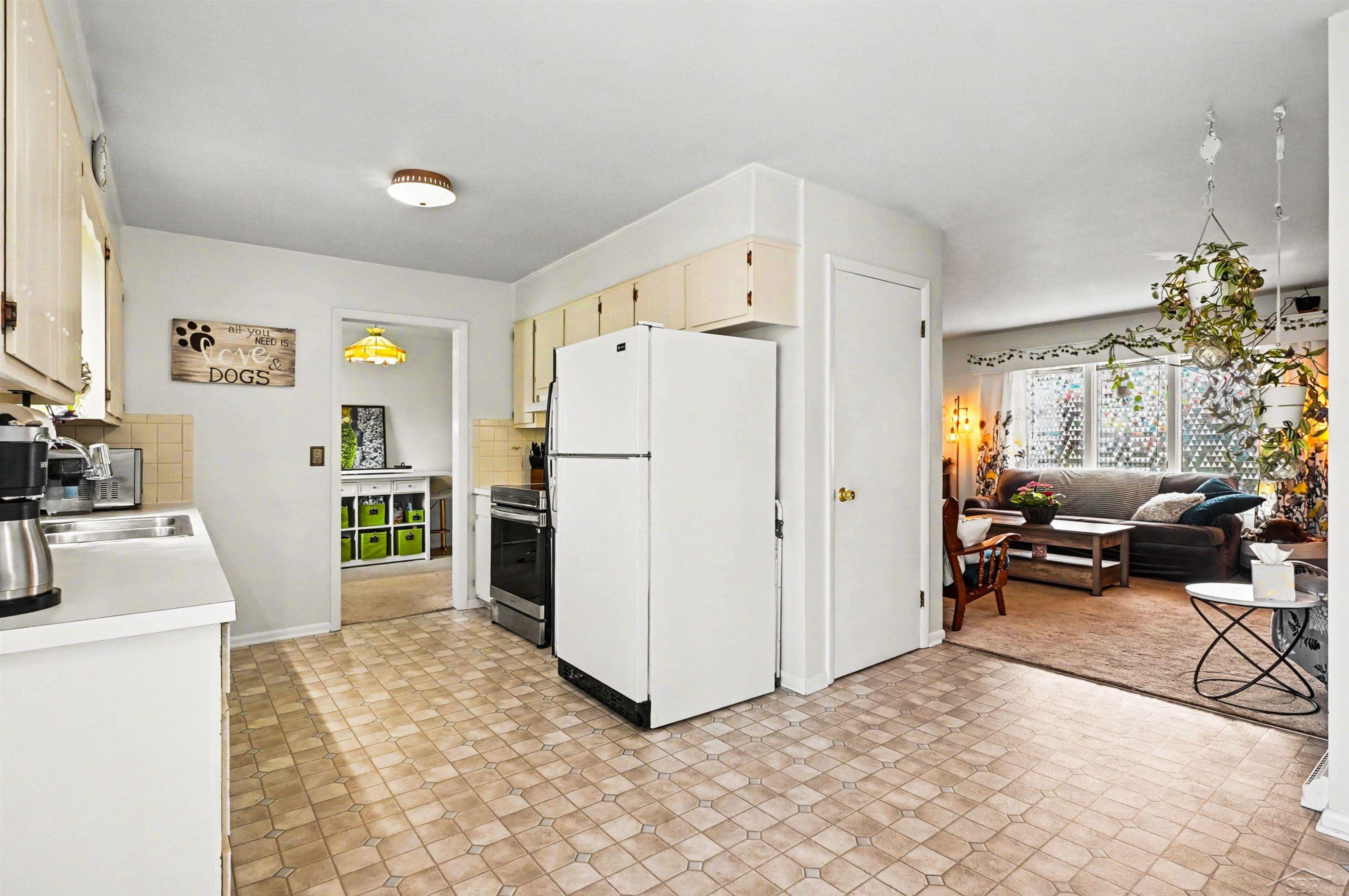 2946 Reppuhn Drive, Saginaw, MI 48603 — Photo 9