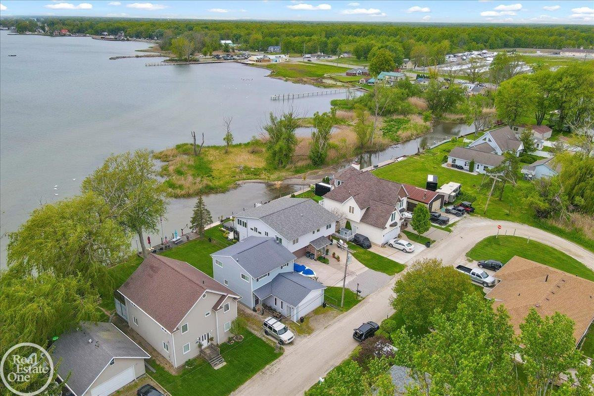 7860 Belle Brae Lane, MI — Photo 46