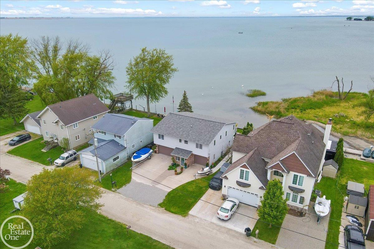 7860 Belle Brae Lane, MI — Photo 48