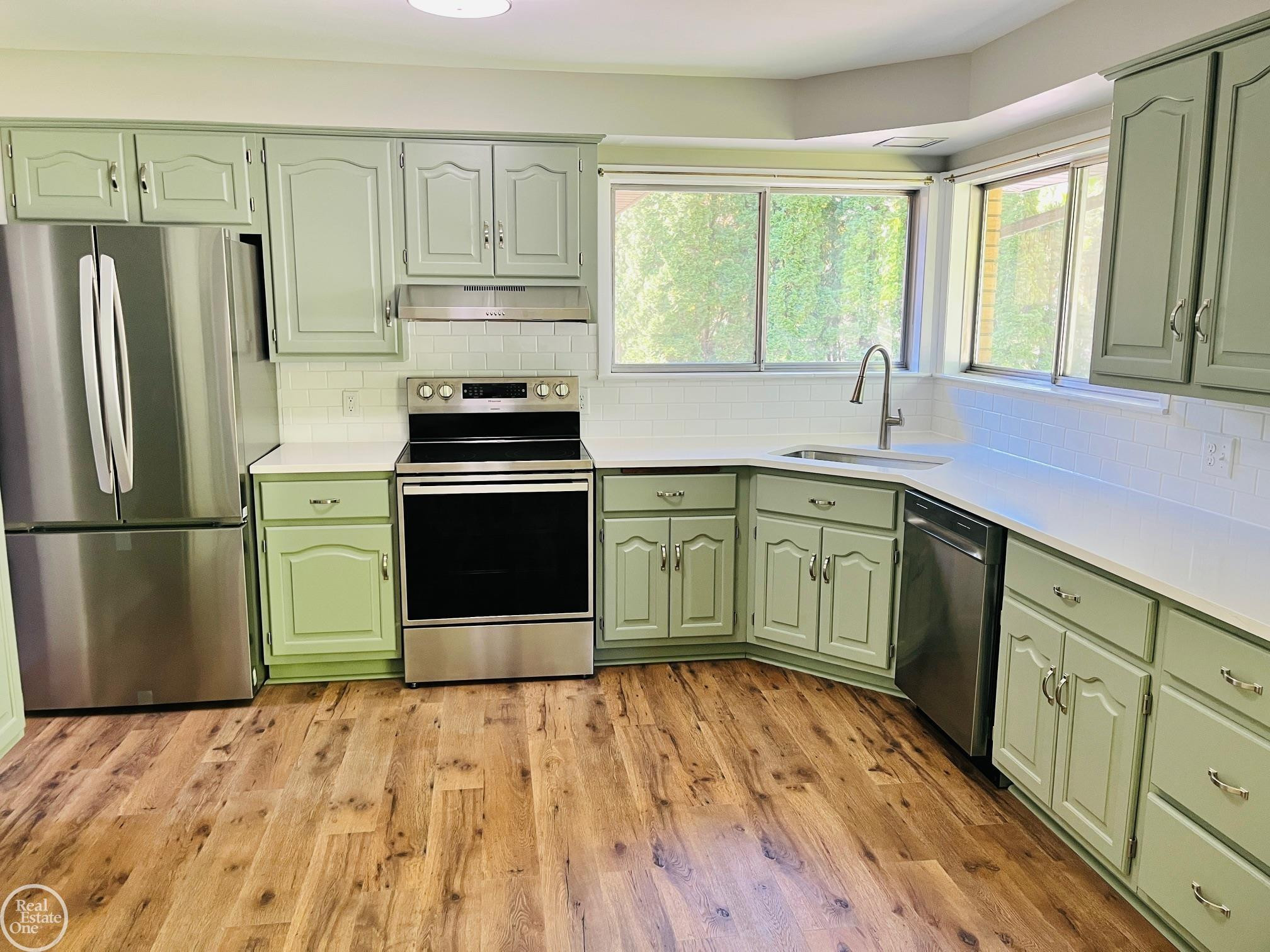 227 Connecticut Avenue, Marysville, MI 48040 — Photo 2