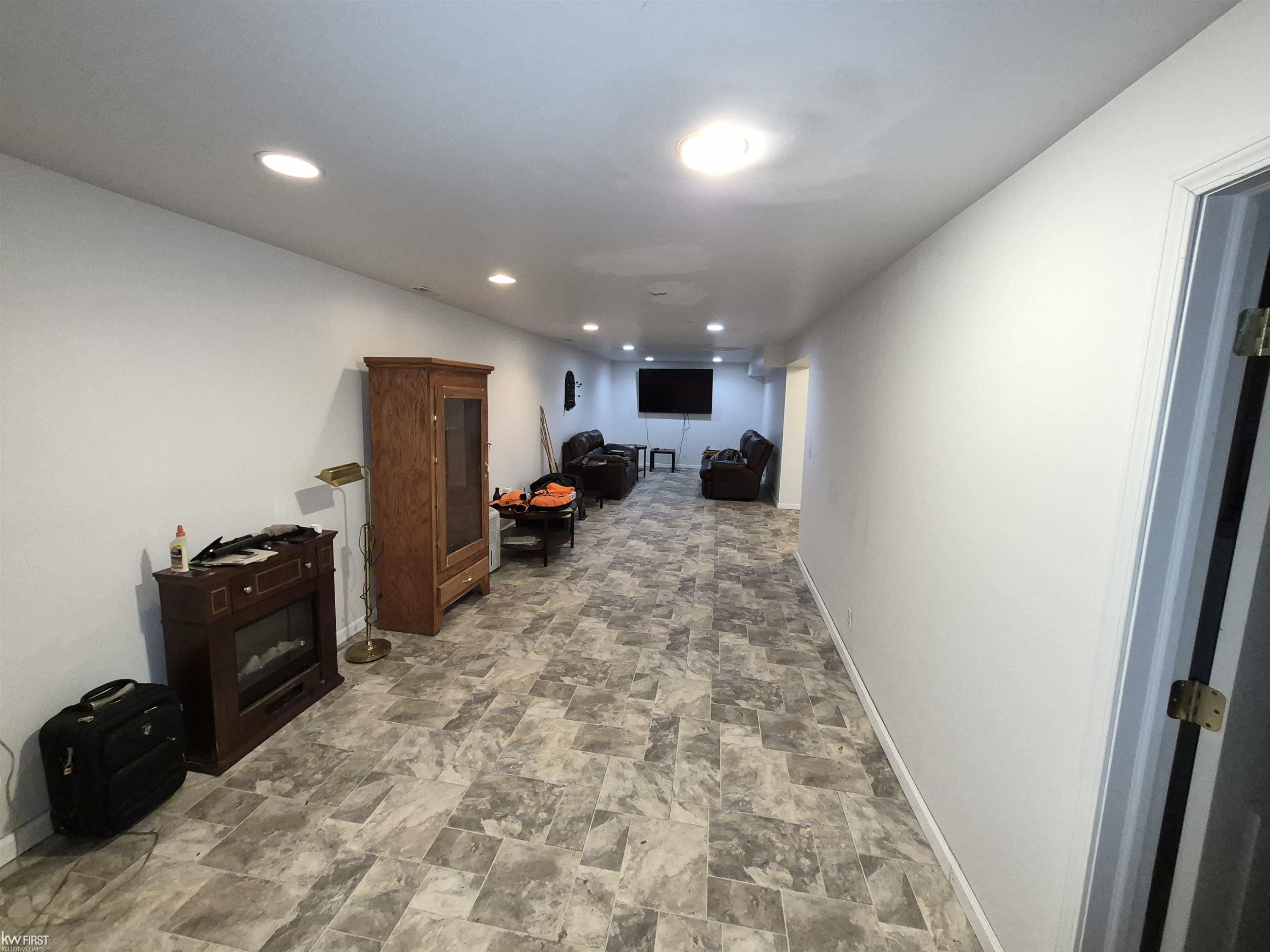 1282 Arrowhead Drive, Burton, MI 48509 — Photo 11
