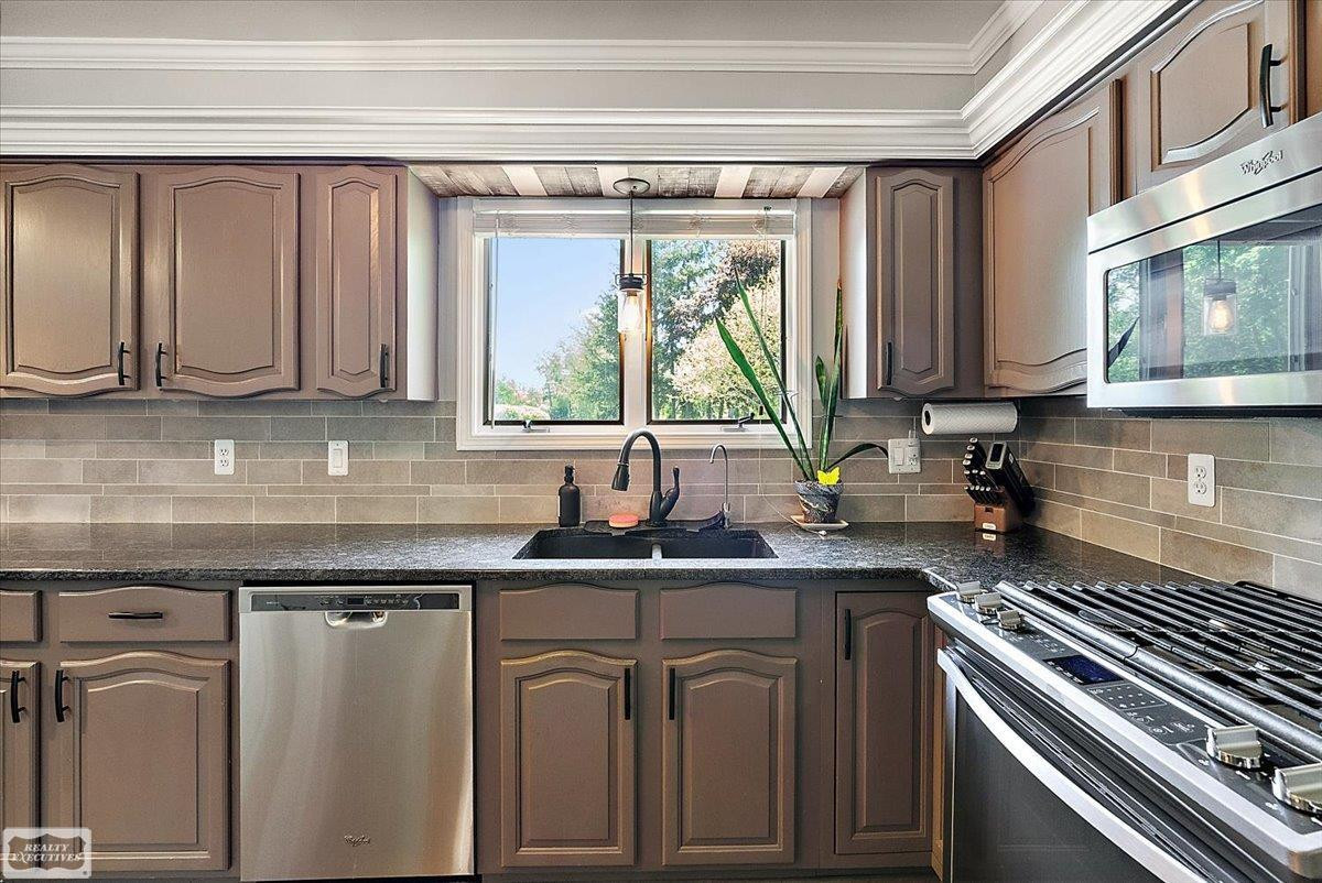 9780 Klais Rd Road, Clarkston, MI 48348 — Photo 40