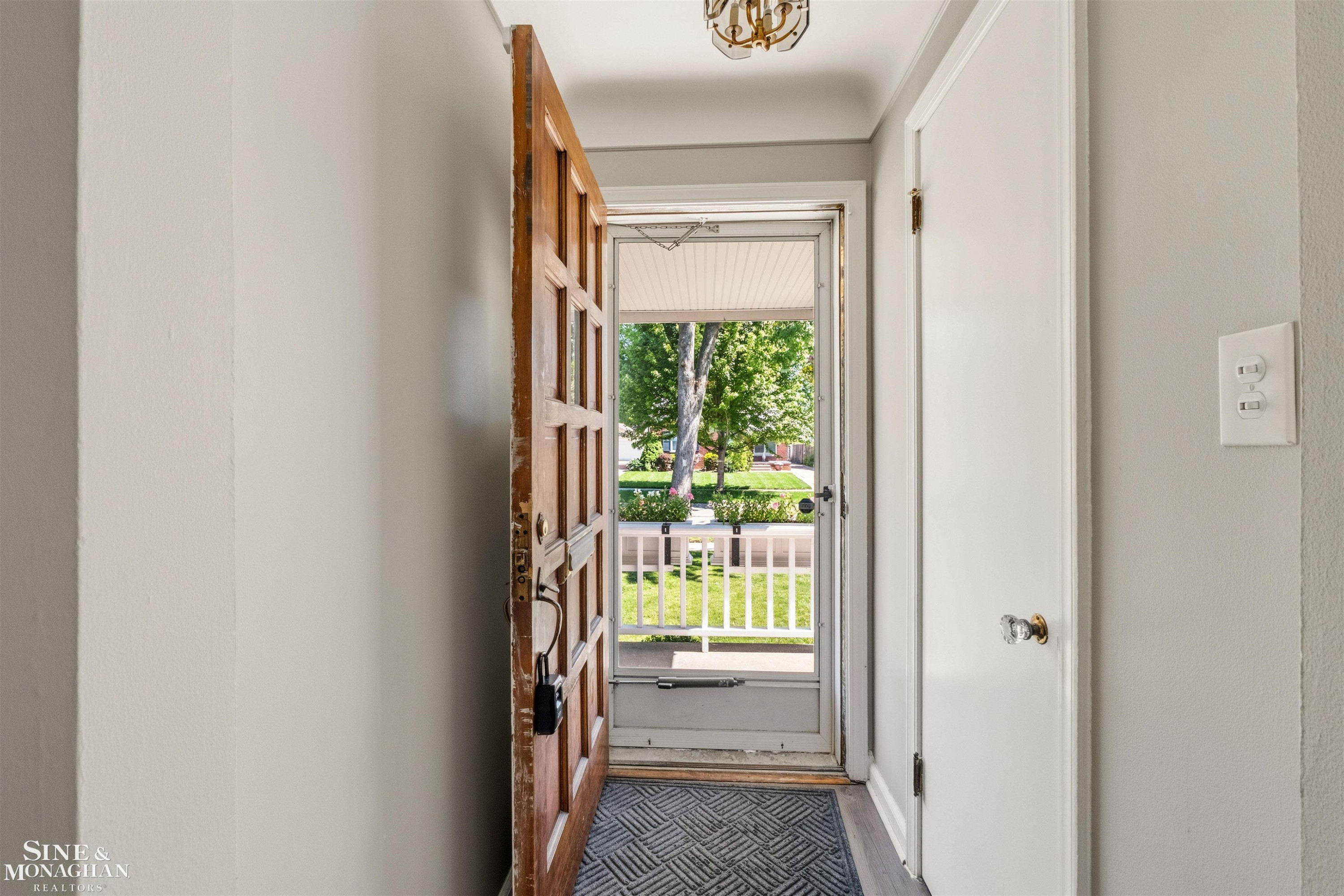 1229 Brys Drive, Grosse Pointe Woods, MI 48236 — Photo 2